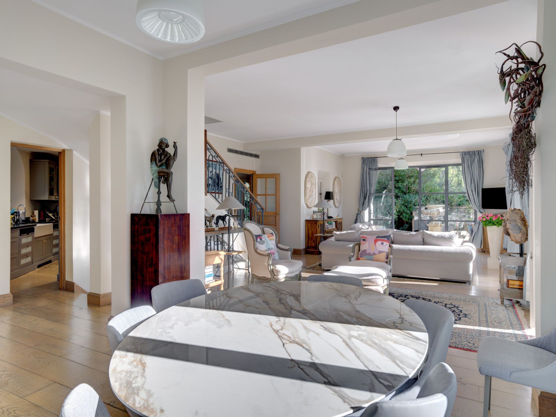 villa 5 Pièces en vente sur CAP D ANTIBES (06160)