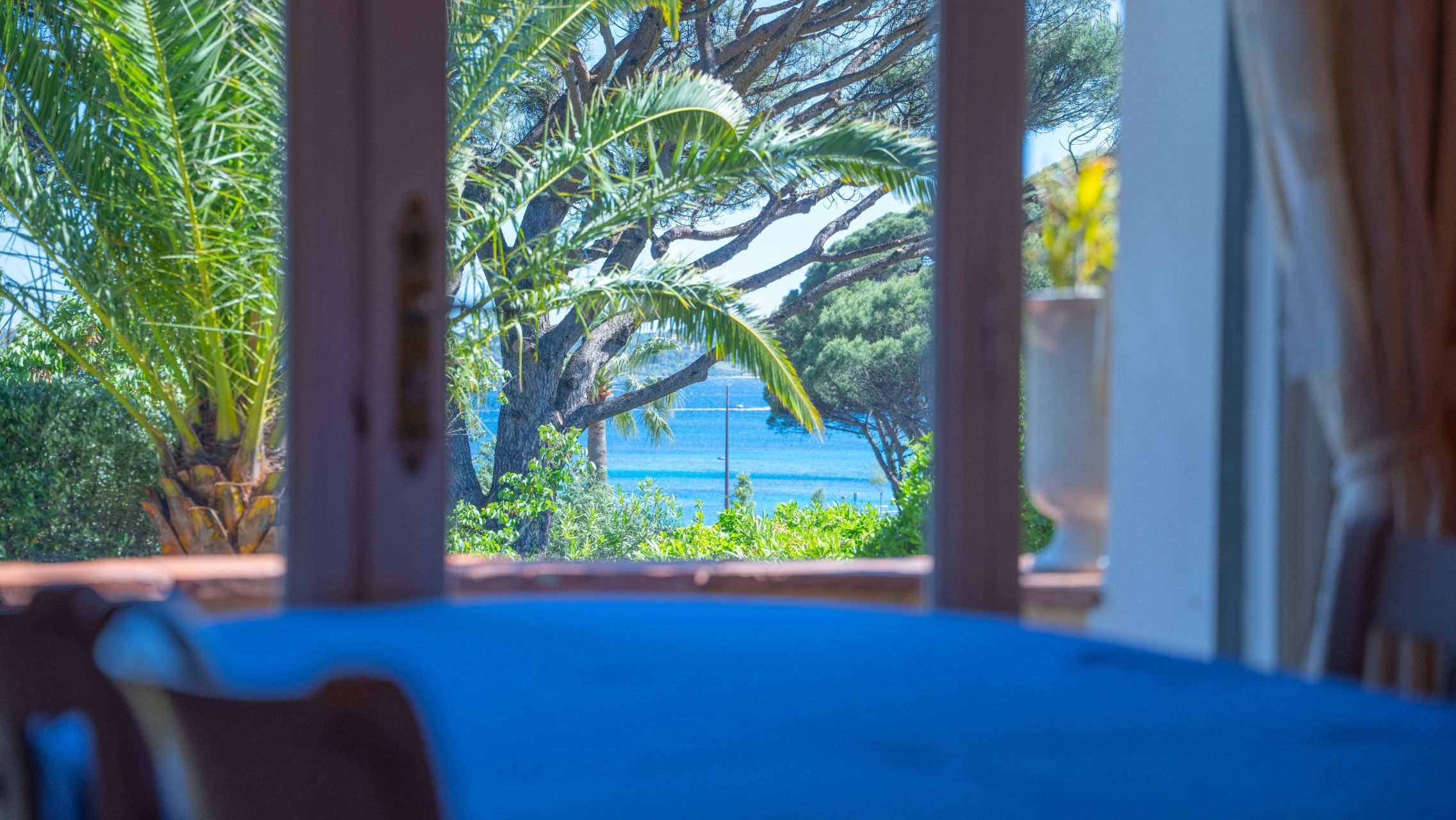 mansion 14 Rooms for sale on STE MAXIME (83120)
