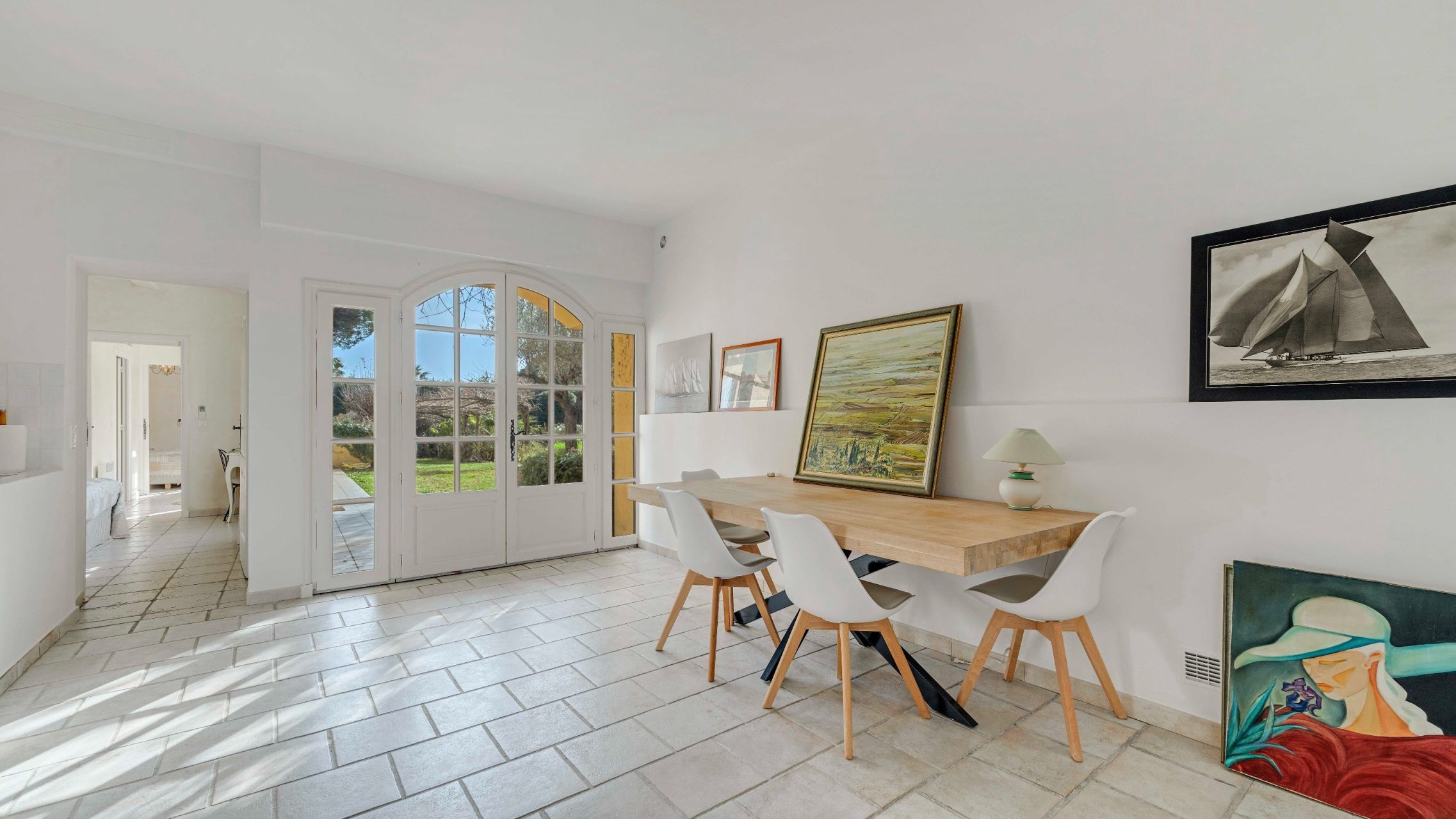 mansion 14 Rooms for sale on STE MAXIME (83120)