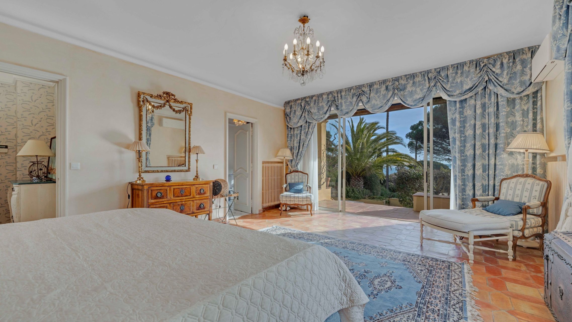 maison de maître 14 Pièces en vente sur STE MAXIME (83120)