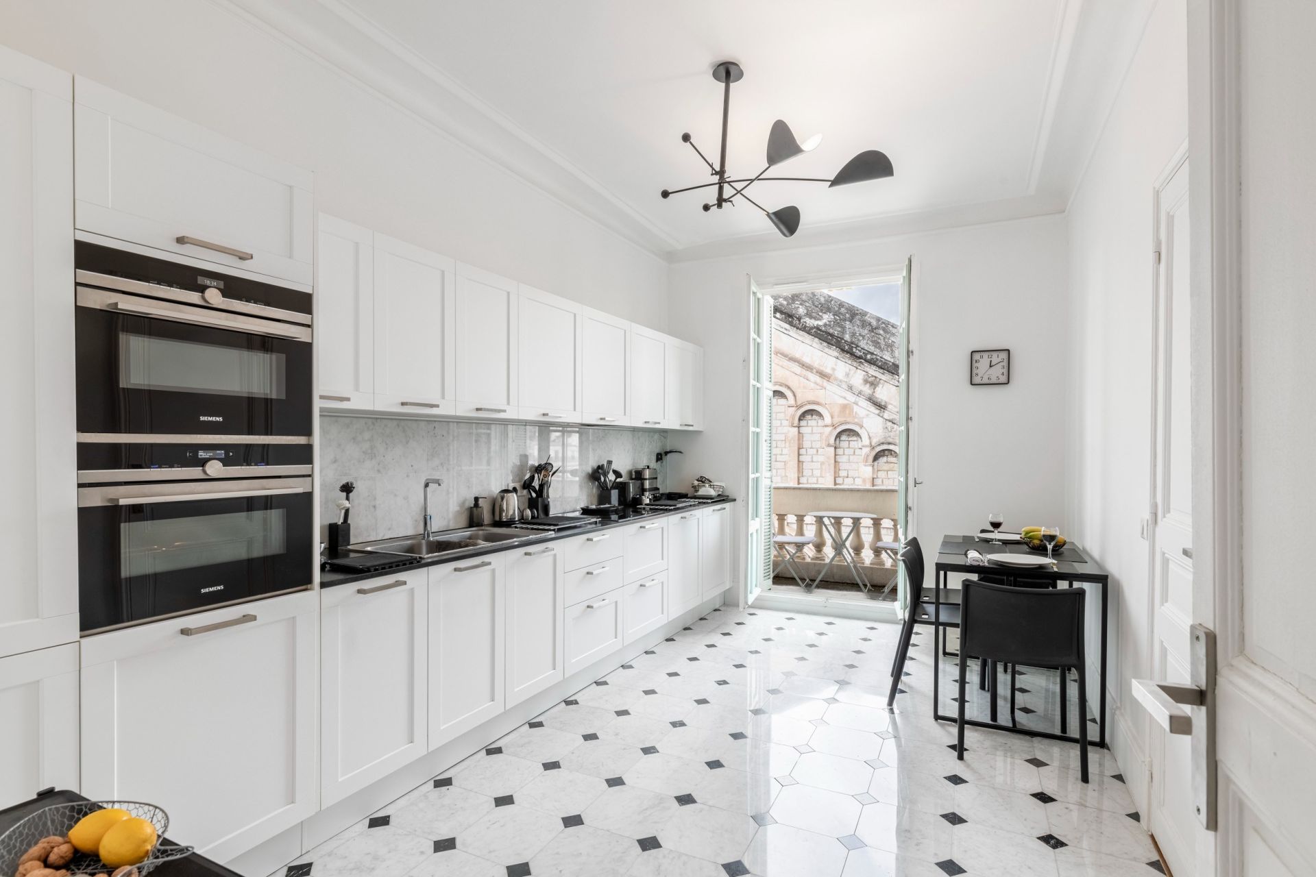 apartment 4 Rooms for sale on NICE (06000)