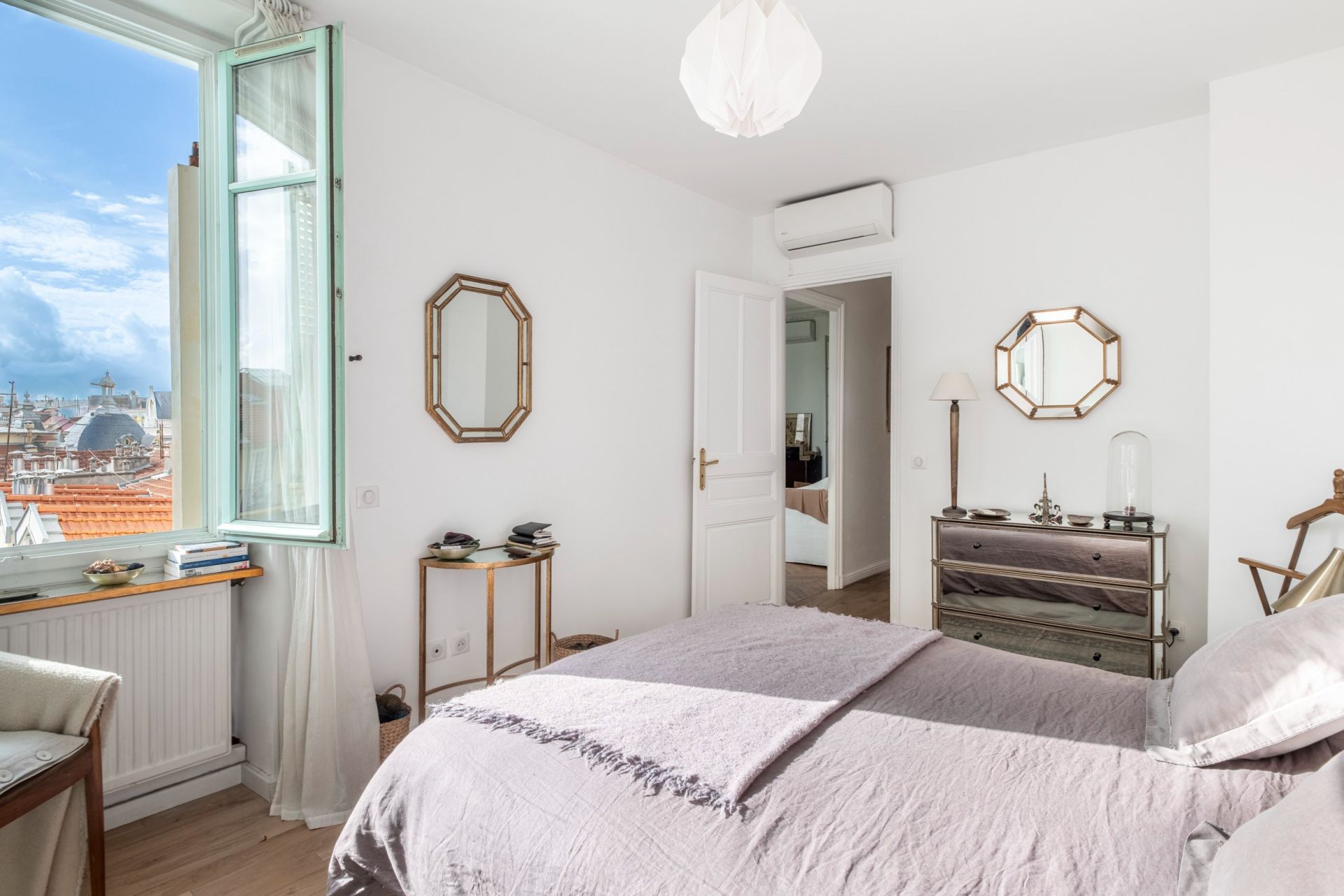 apartment 4 Rooms for sale on NICE (06000)