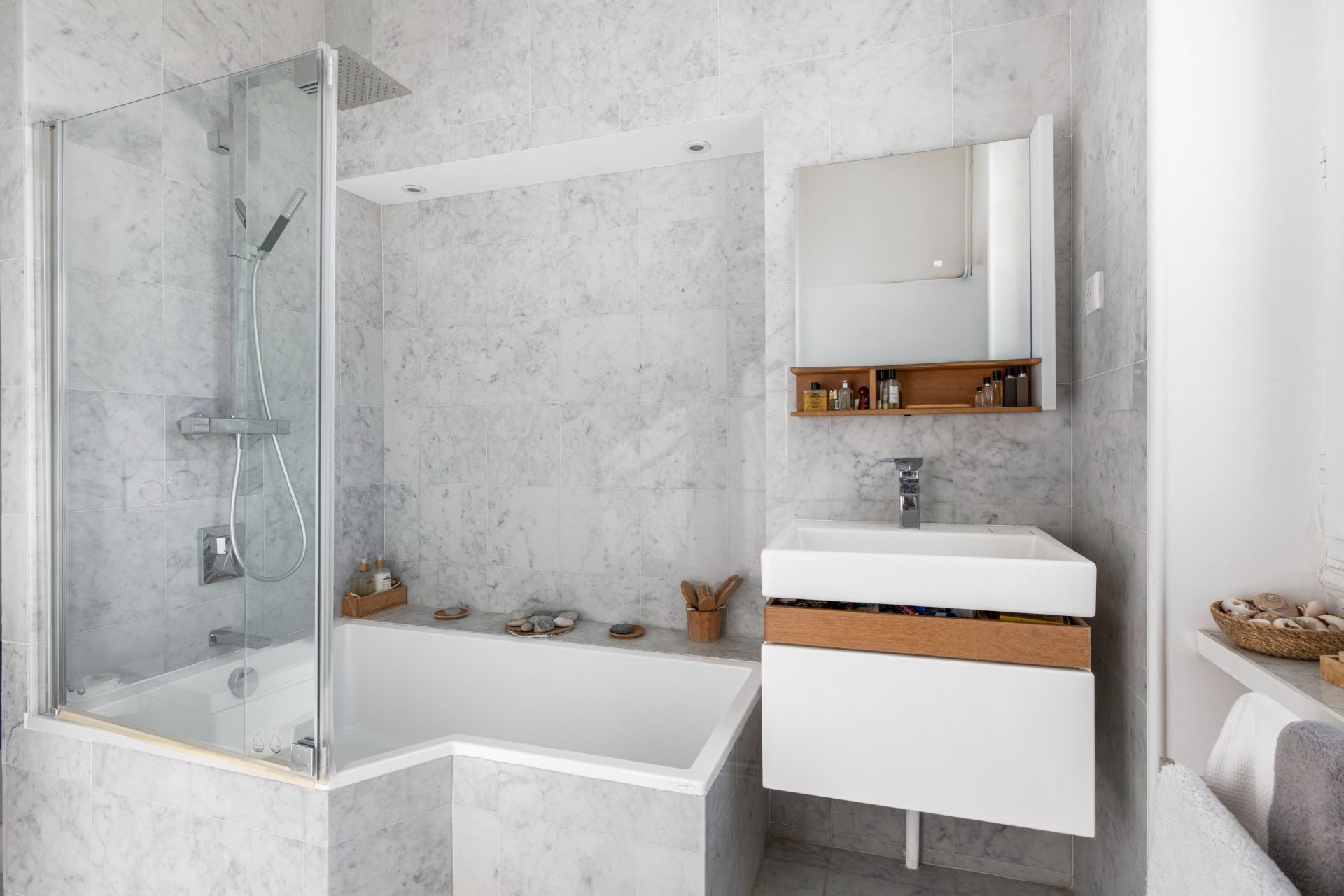 apartment 4 Rooms for sale on NICE (06000)