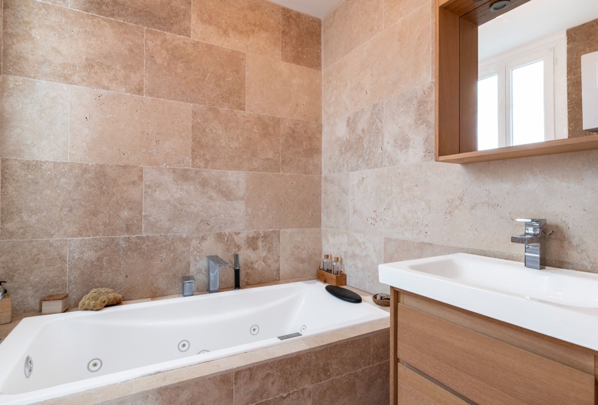 apartment 4 Rooms for sale on NICE (06000)