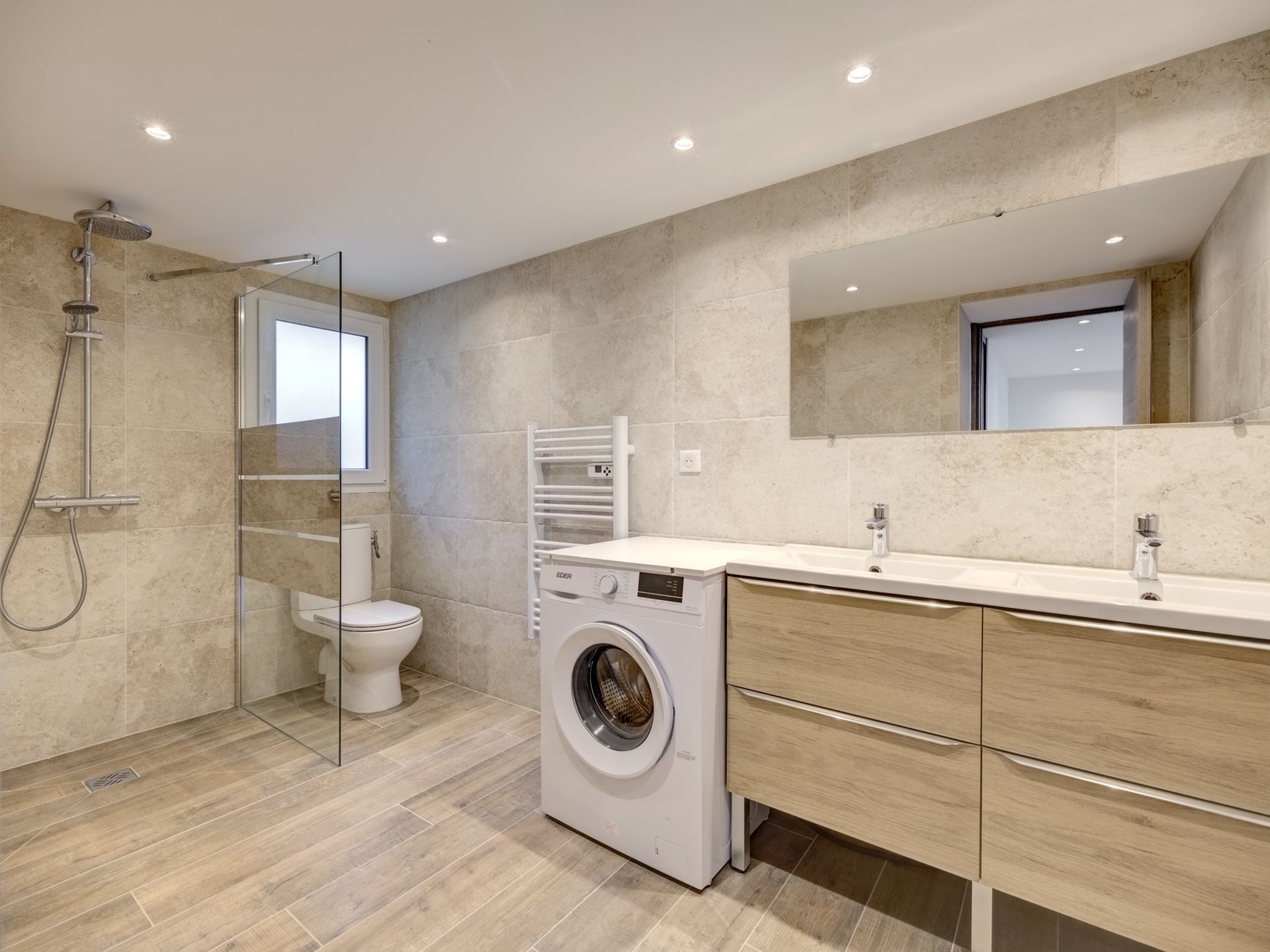 villa 6 Rooms for sale on CANNES (06400)