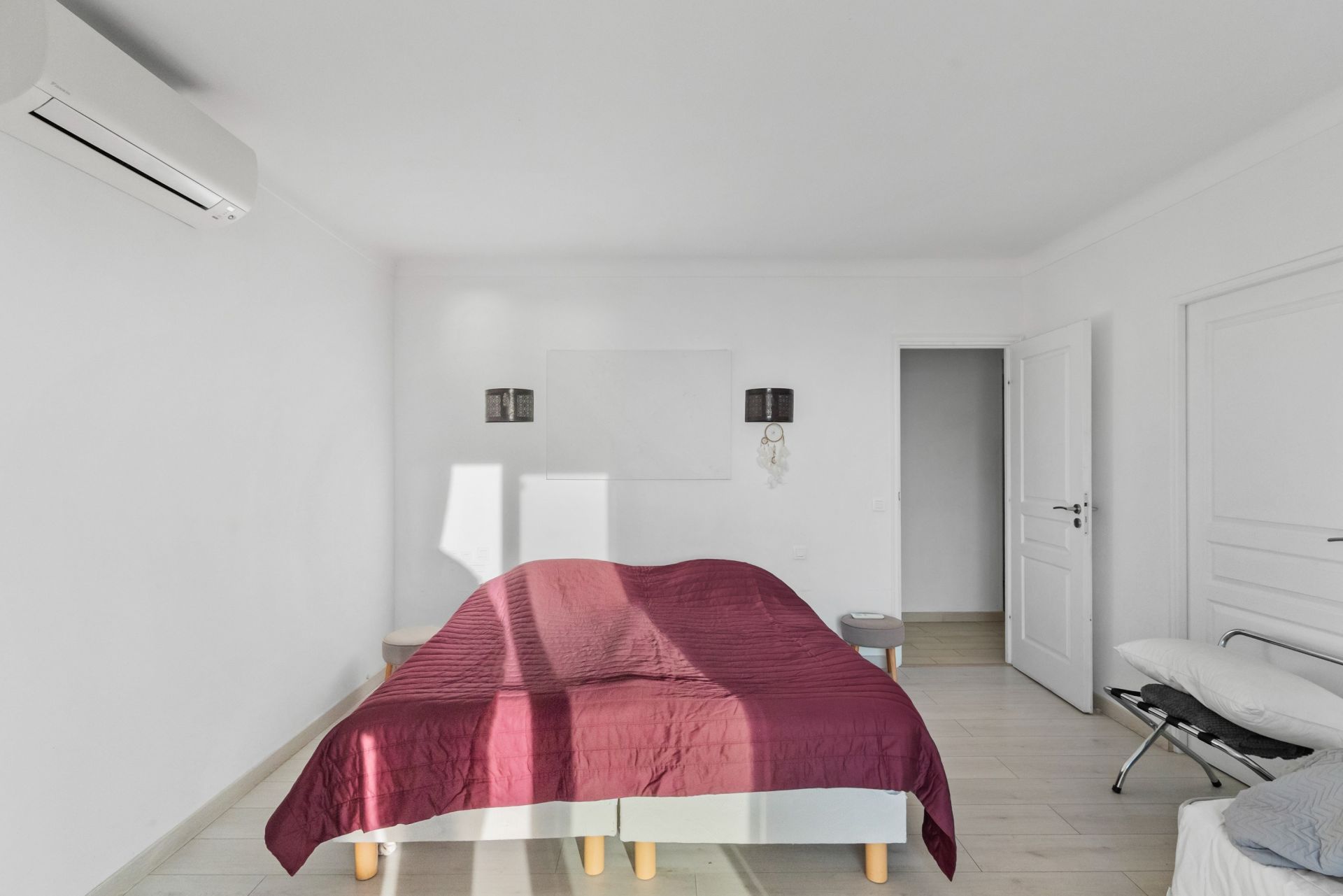 villa 8 Rooms for sale on MANDELIEU LA NAPOULE (06210)