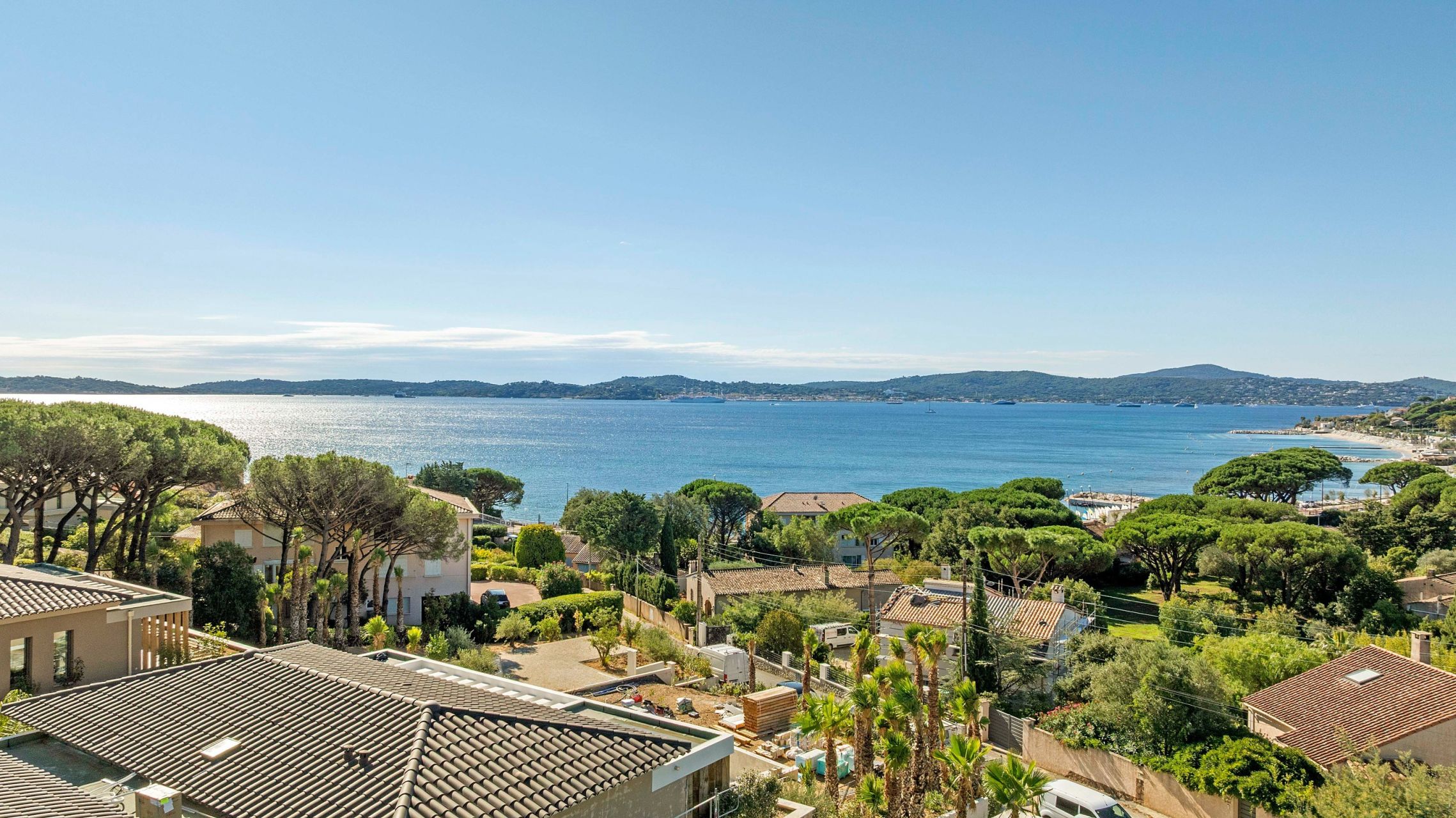 apartment 4 Rooms for sale on STE MAXIME (83120)