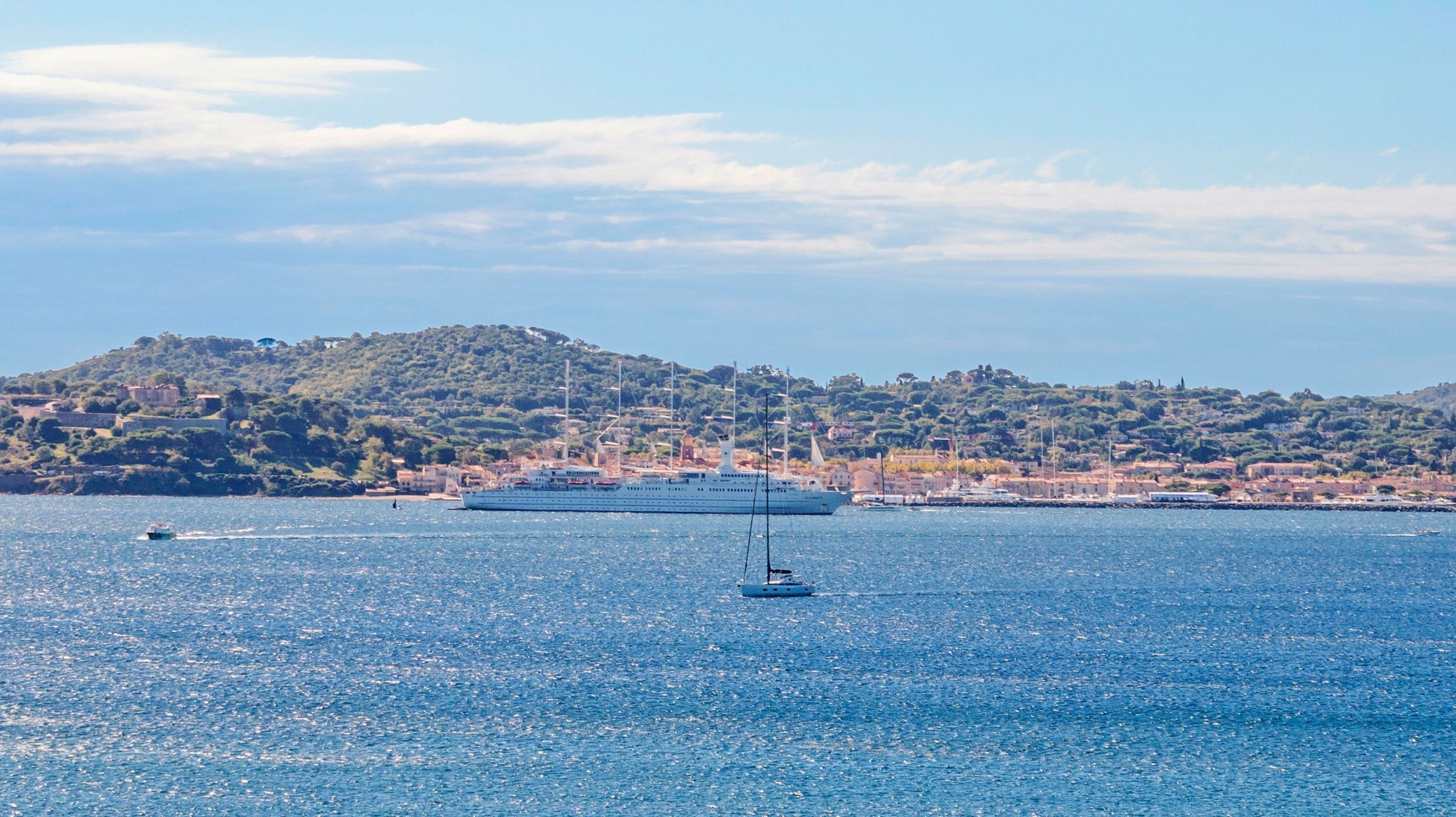 apartment 4 Rooms for sale on STE MAXIME (83120)