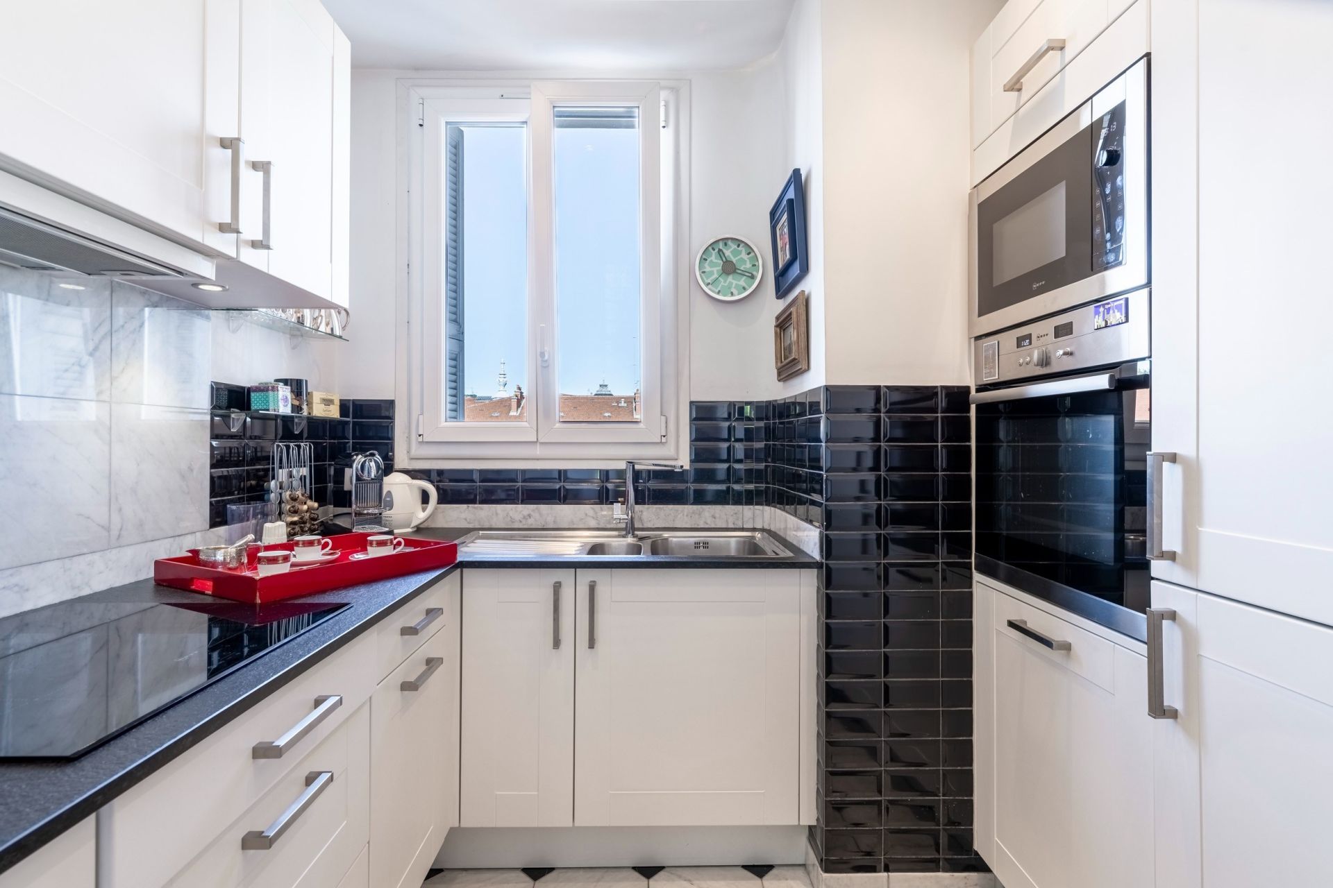 apartment 4 Rooms for sale on NICE (06000)