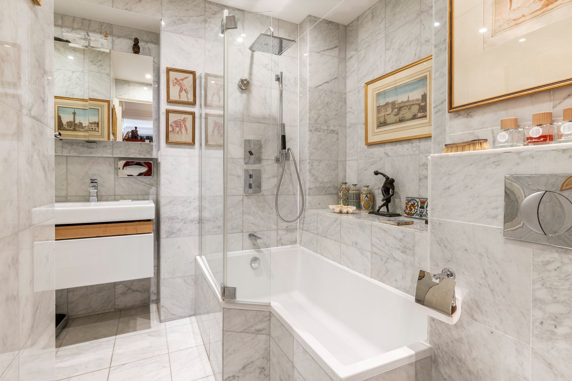 apartment 4 Rooms for sale on NICE (06000)