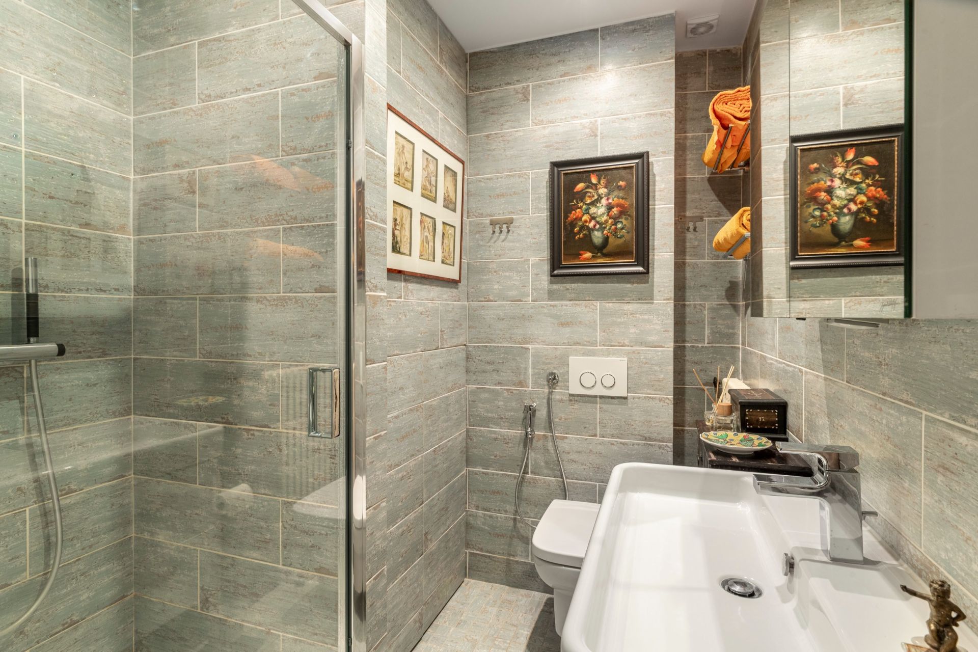 apartment 4 Rooms for sale on NICE (06000)