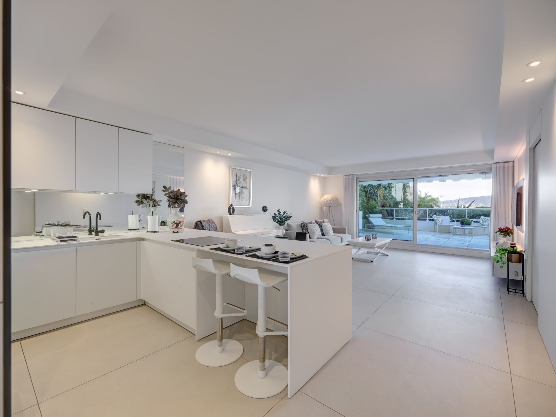 apartment 3 Rooms for sale on CANNES (06400)