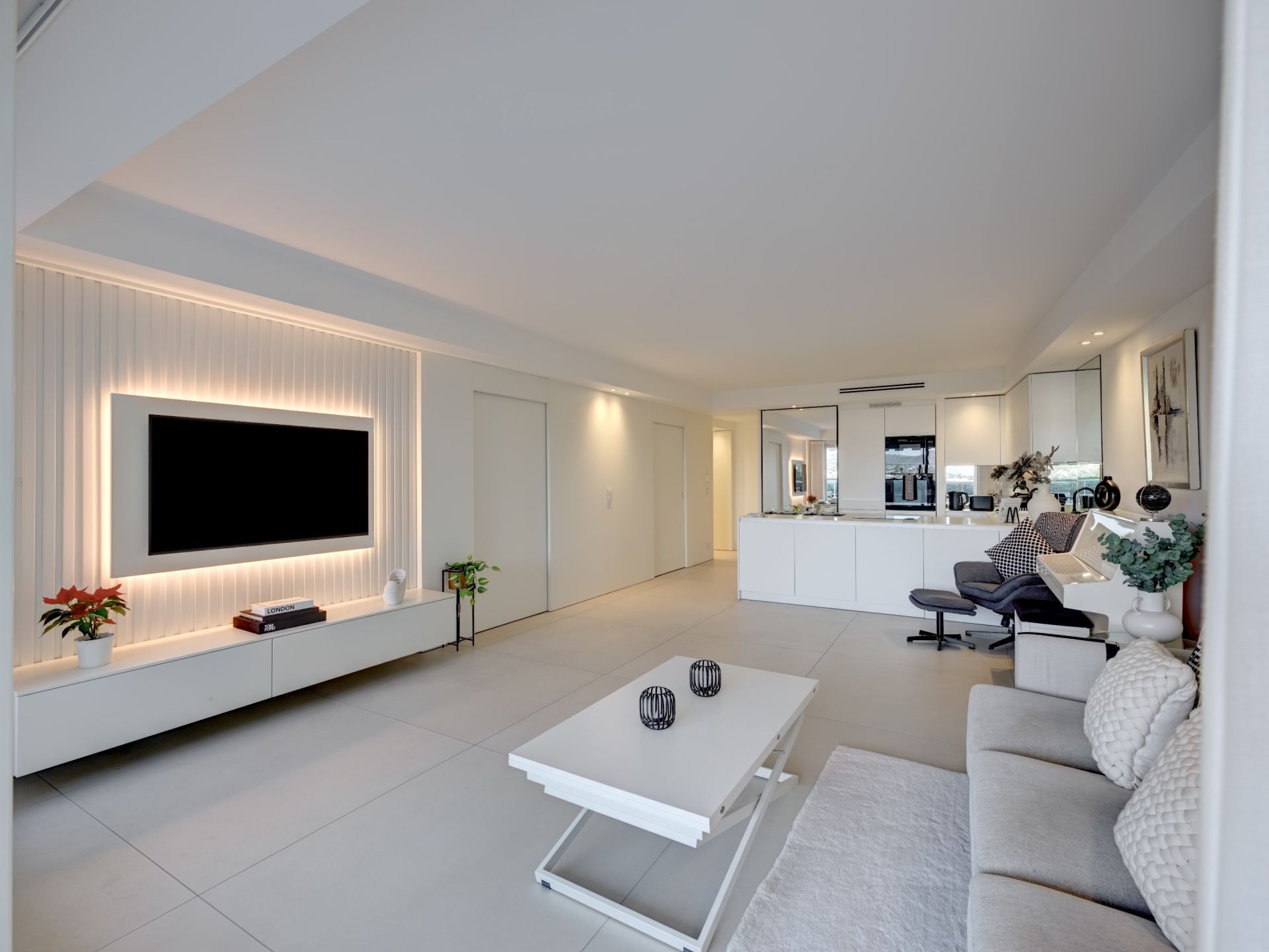 apartment 3 Rooms for sale on CANNES (06400)