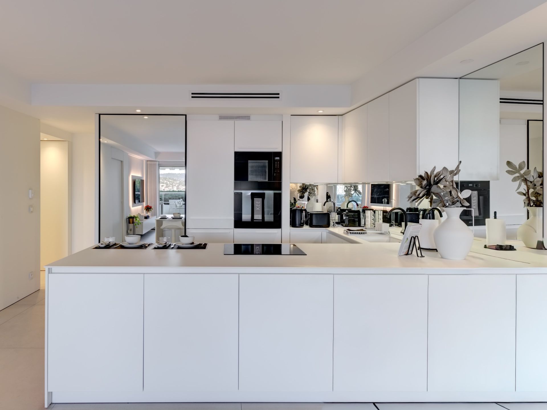 apartment 3 Rooms for sale on CANNES (06400)