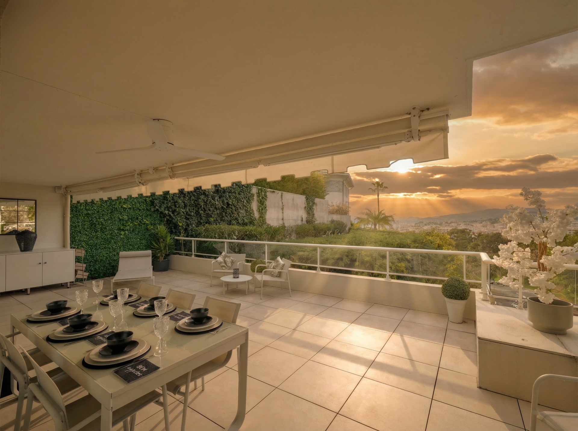 apartment 3 Rooms for sale on CANNES (06400)
