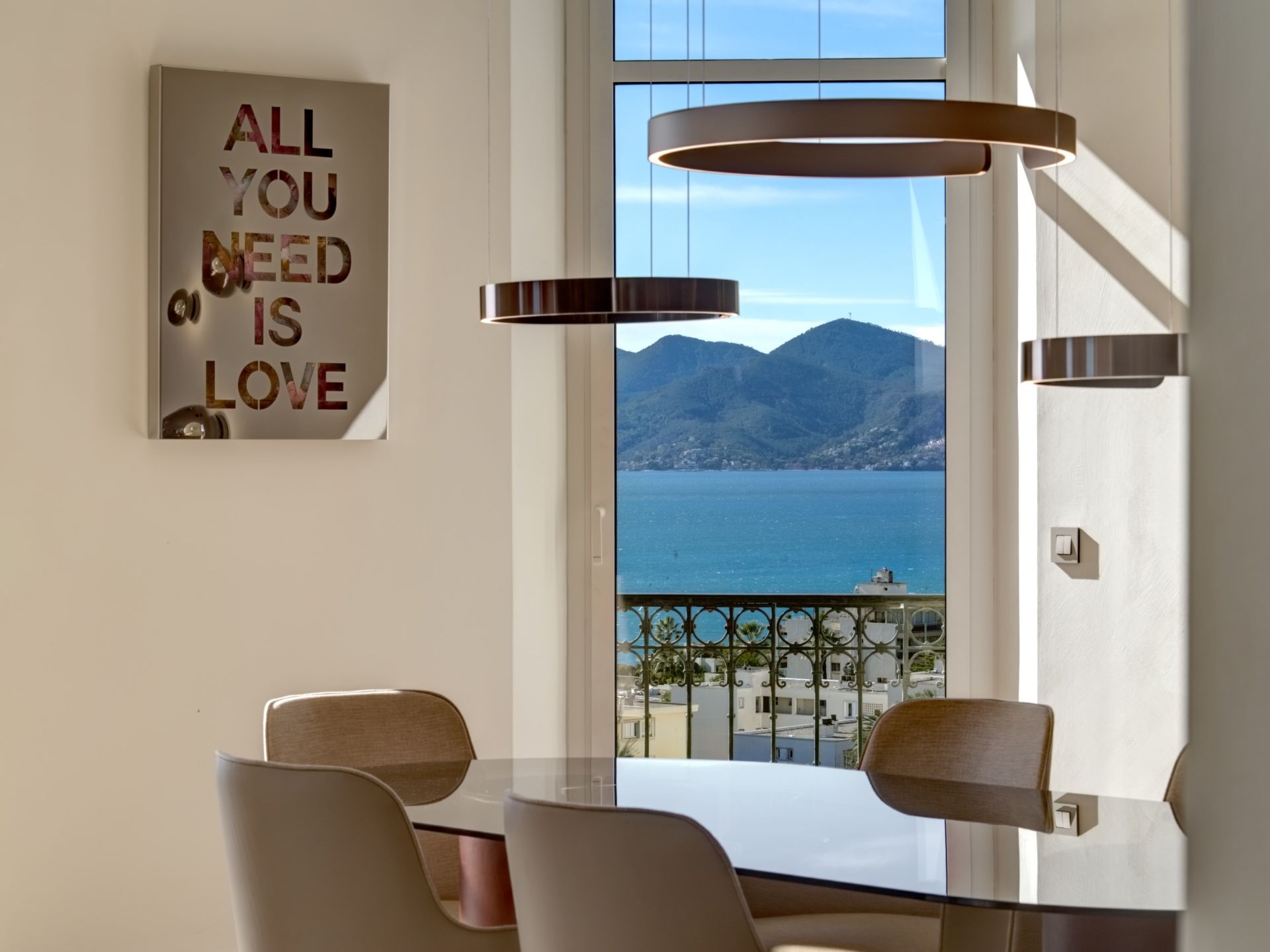 loft 5 Rooms for sale on CANNES (06400)