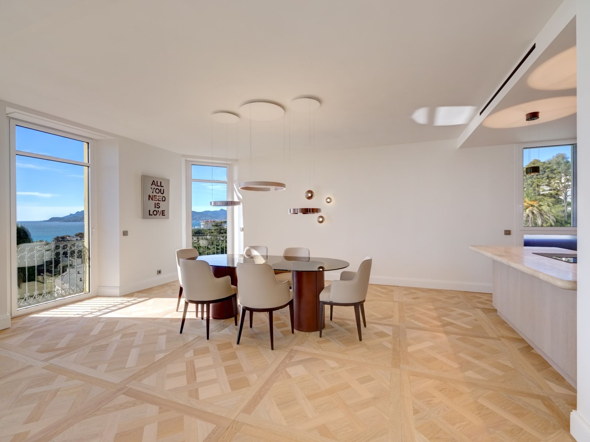 loft 5 Rooms for sale on CANNES (06400)