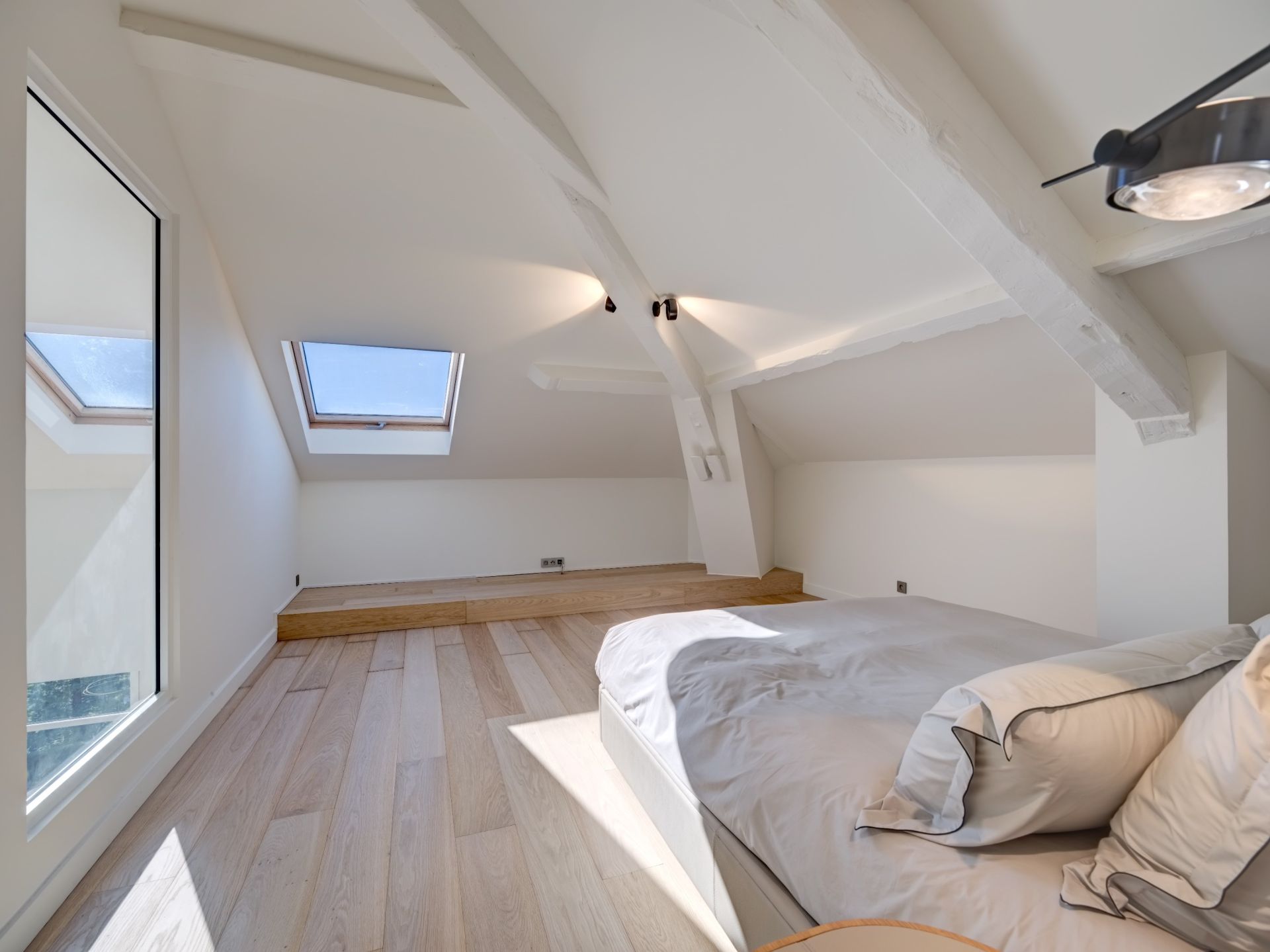 loft 5 Rooms for sale on CANNES (06400)