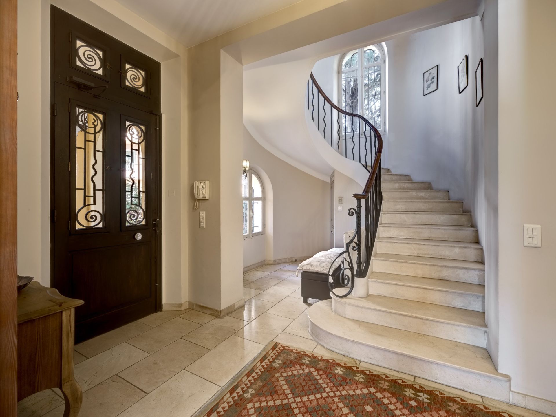 provencal house 7 Rooms for sale on CANNES (06400)