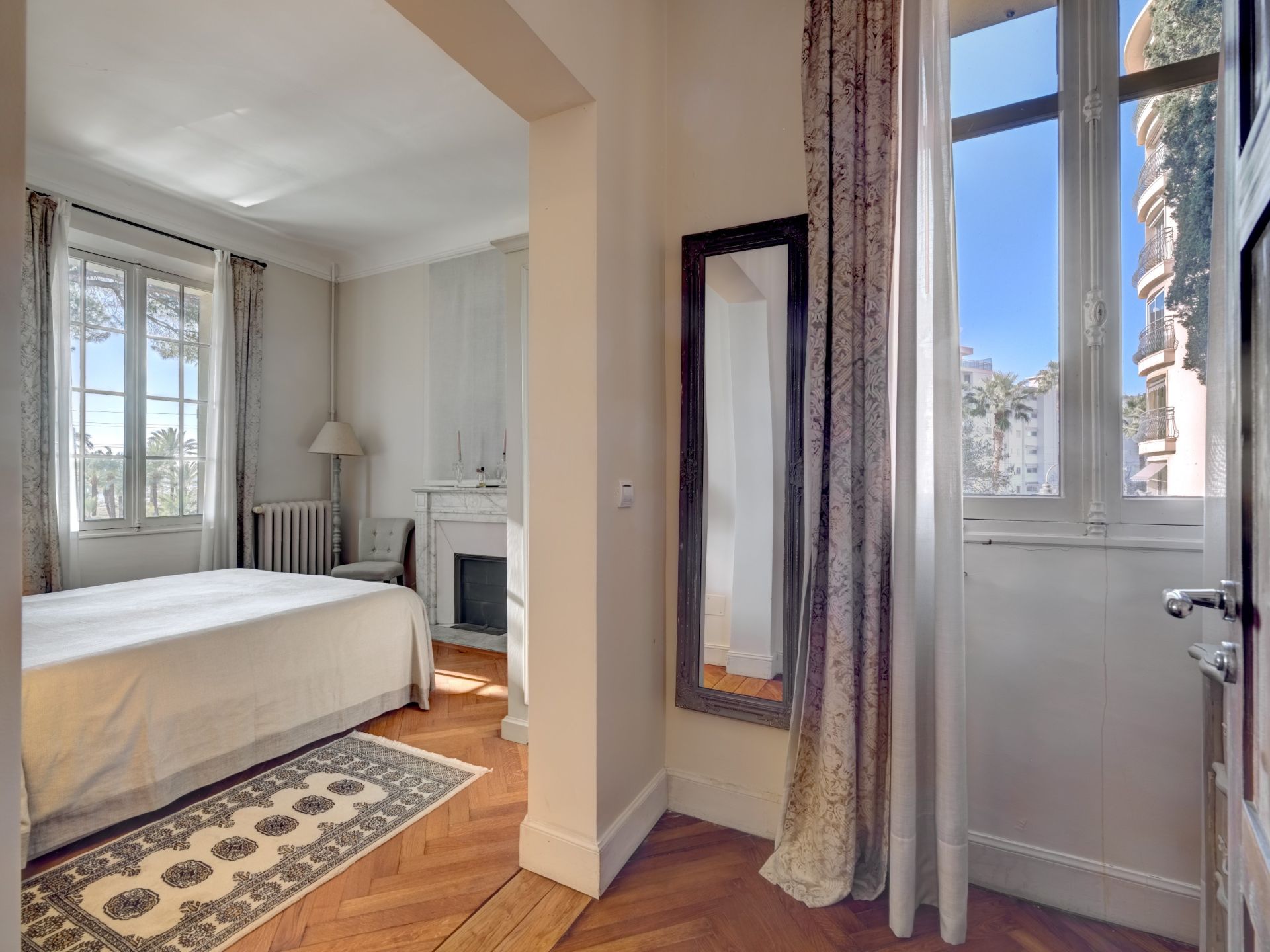 provencal house 7 Rooms for sale on CANNES (06400)