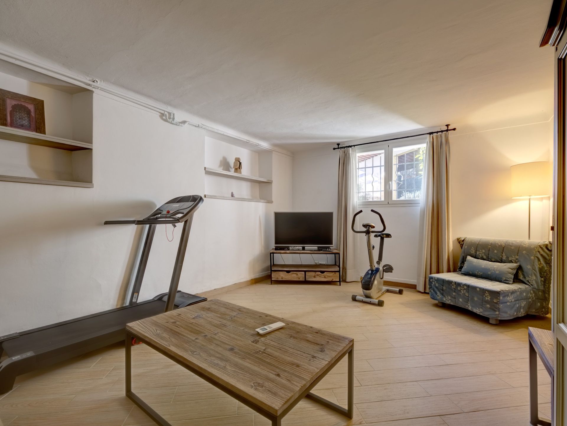 provencal house 7 Rooms for sale on CANNES (06400)