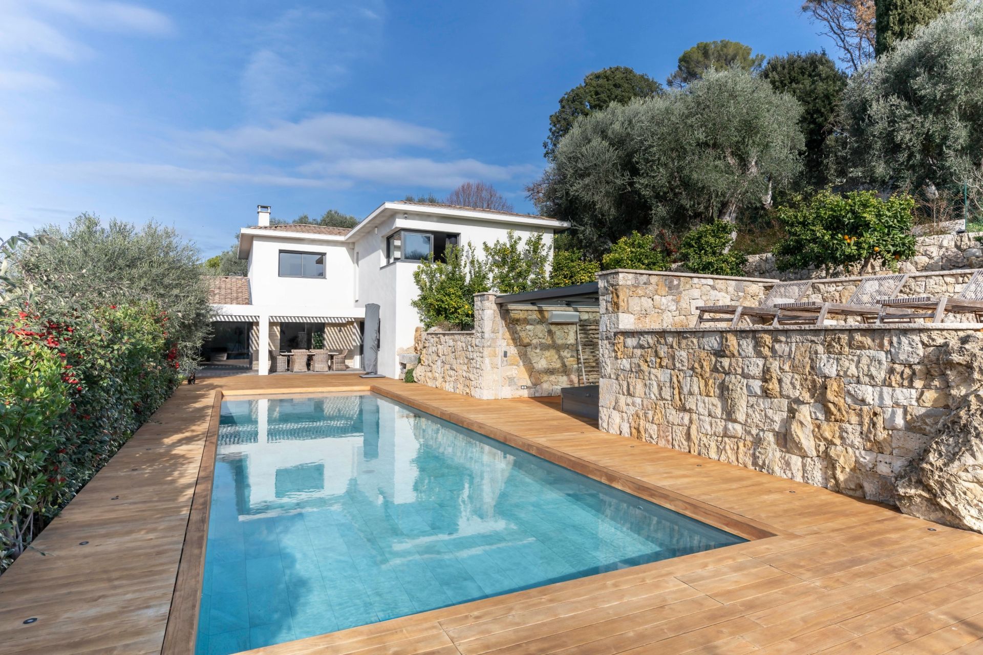 villa 6 Pièces en vente sur MOUGINS (06250)