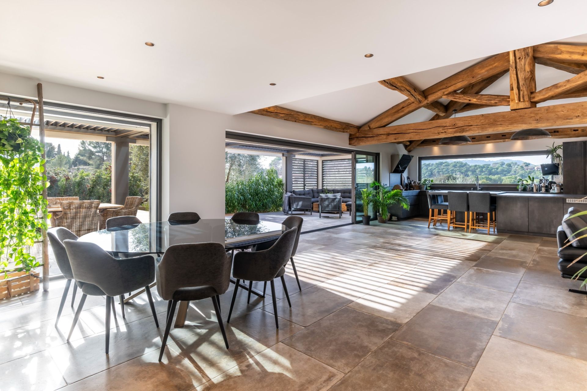 villa 6 Pièces en vente sur MOUGINS (06250)