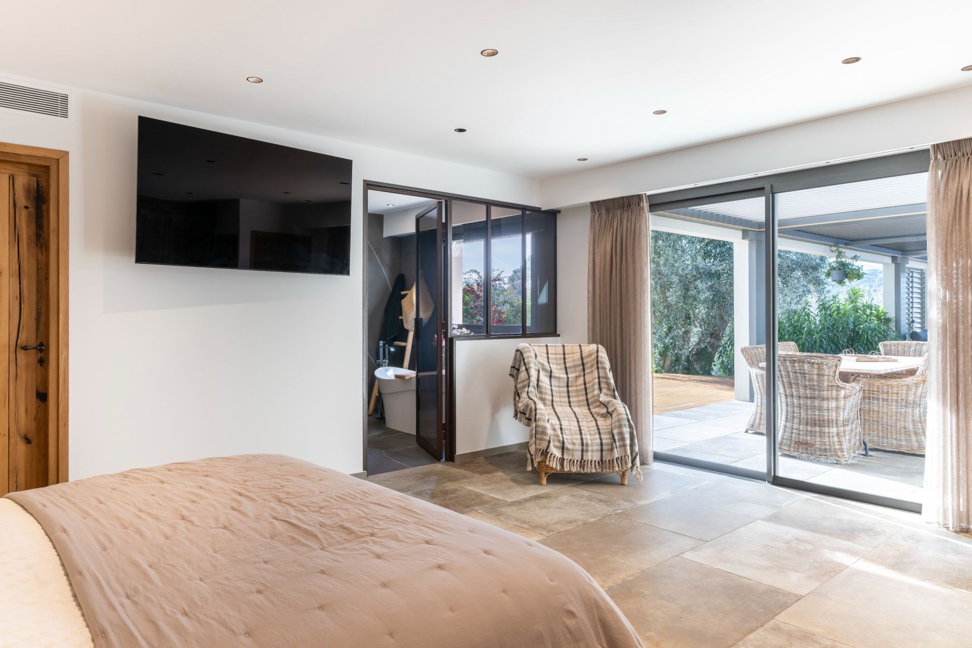 villa 6 Pièces en vente sur MOUGINS (06250)