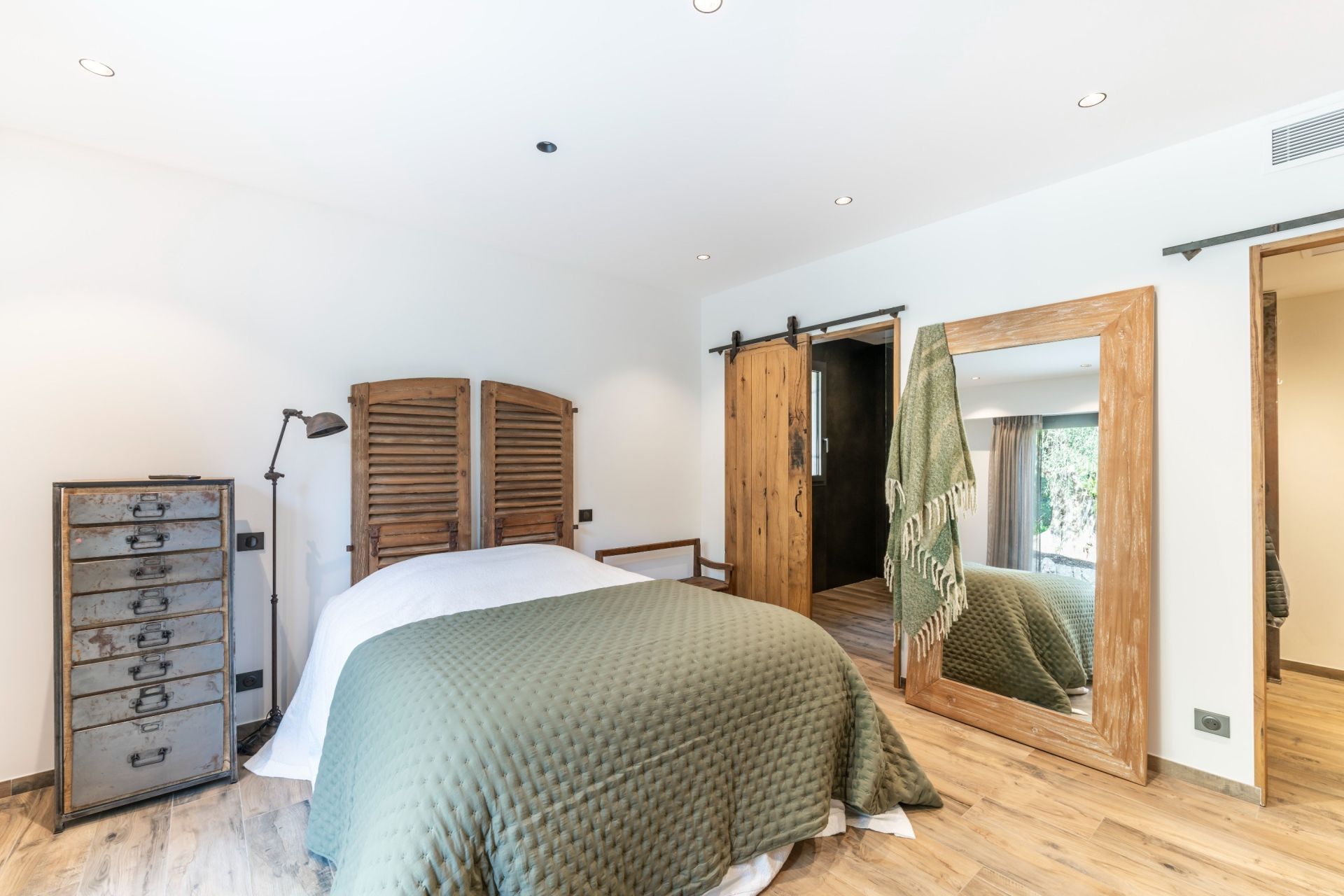 villa 6 Pièces en vente sur MOUGINS (06250)