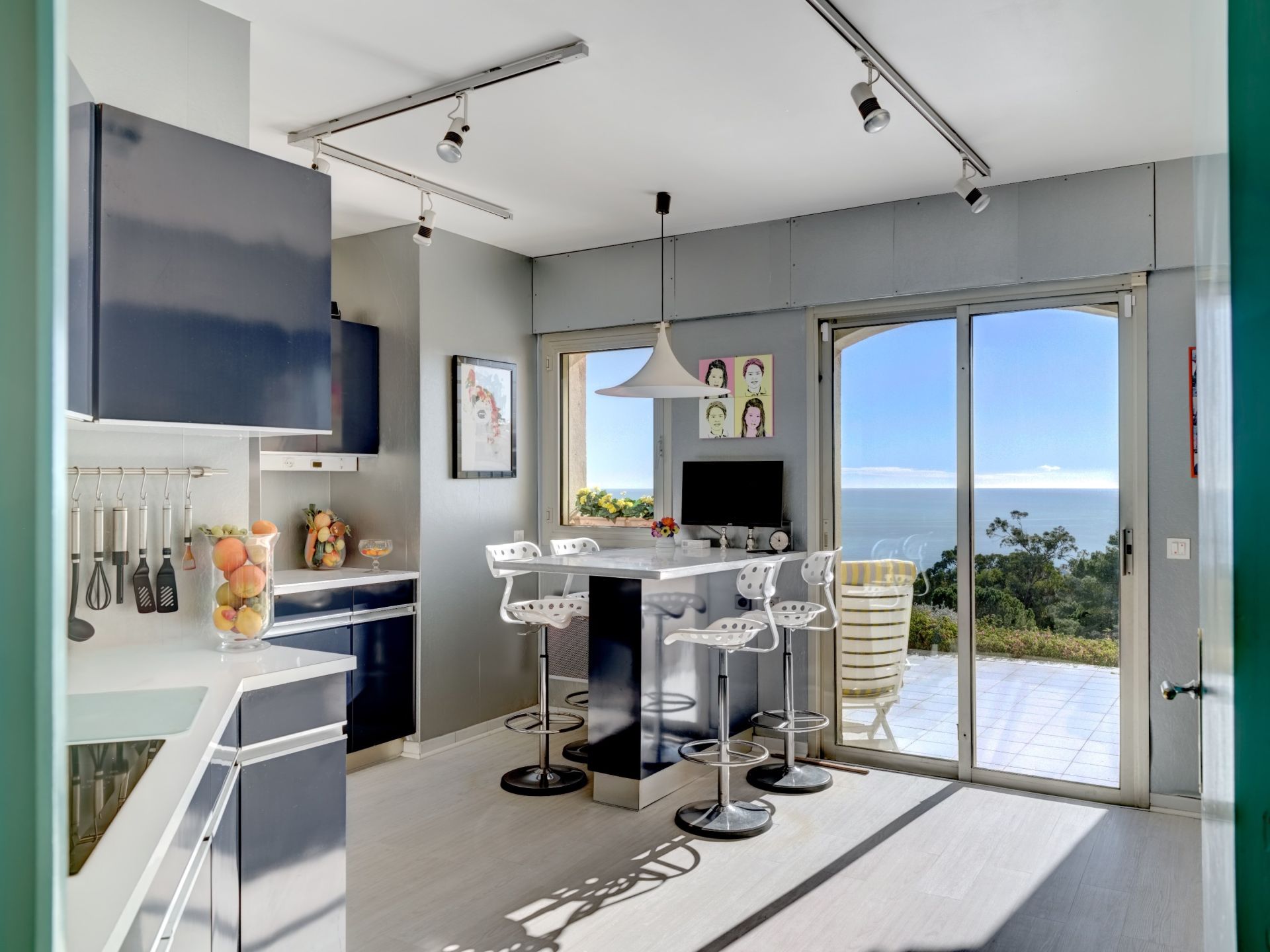 villa 5 Pièces en vente sur VALLAURIS (06220)