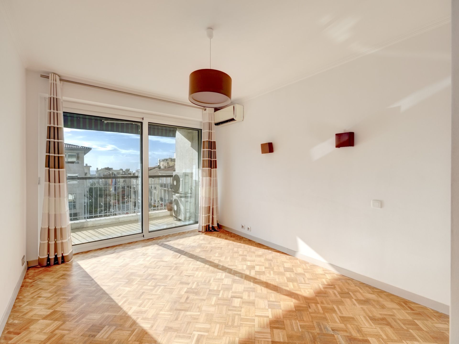 appartement 5 Pièces en vente sur CANNES (06400)