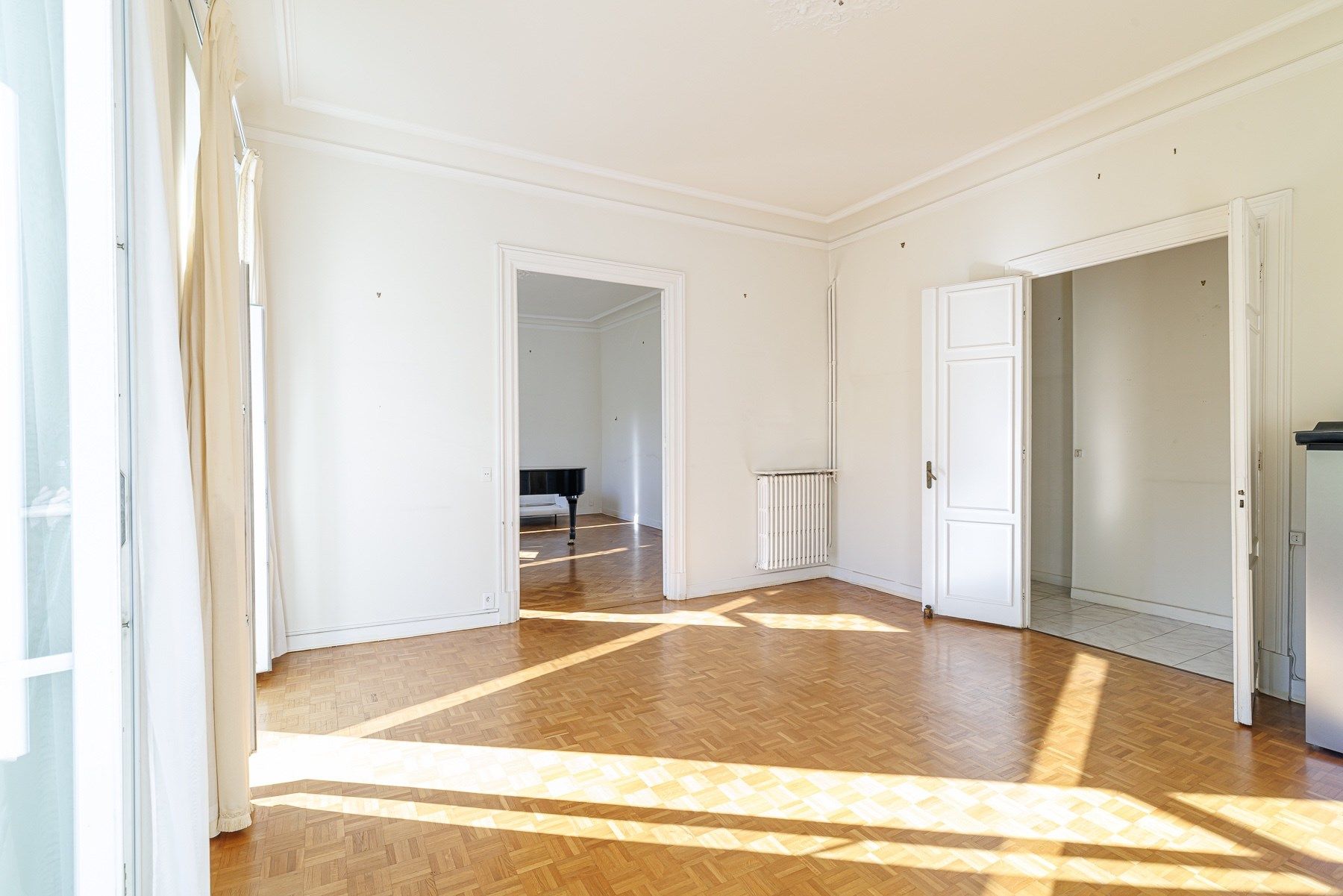 apartment 5 Rooms for sale on NICE (06000)