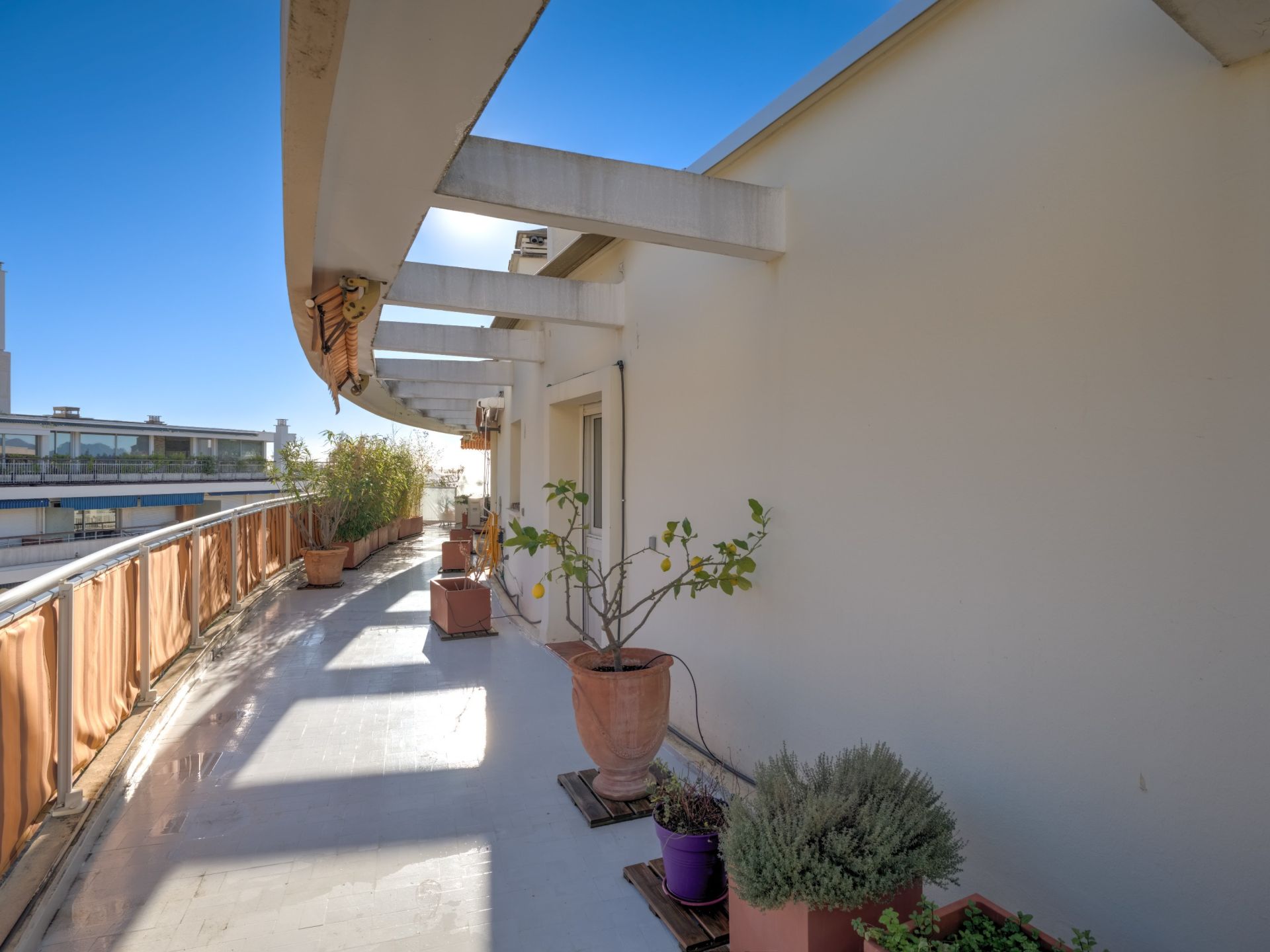 apartment 3 Rooms for sale on CANNES (06400)