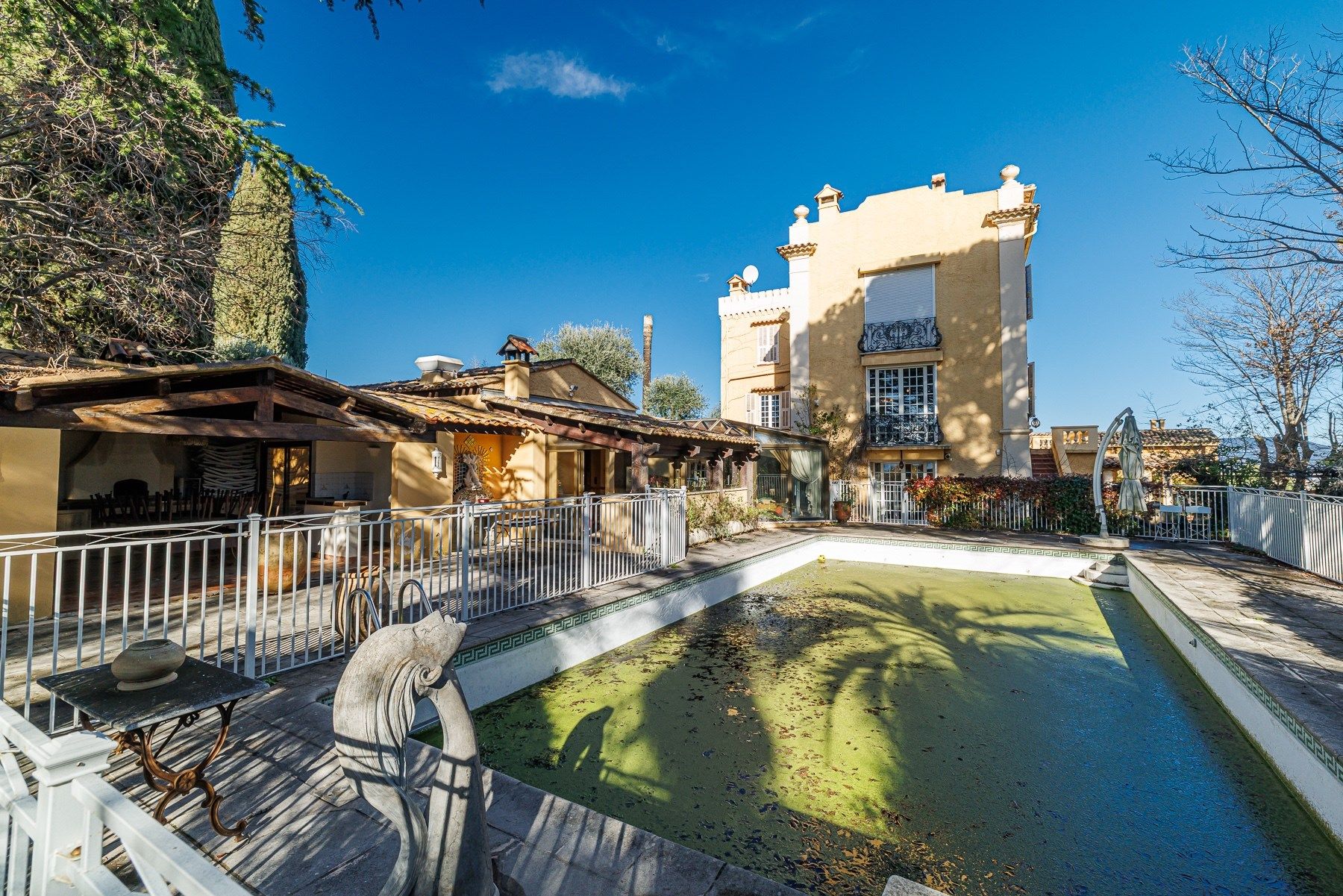 mansion 23 Rooms for sale on NICE (06000)