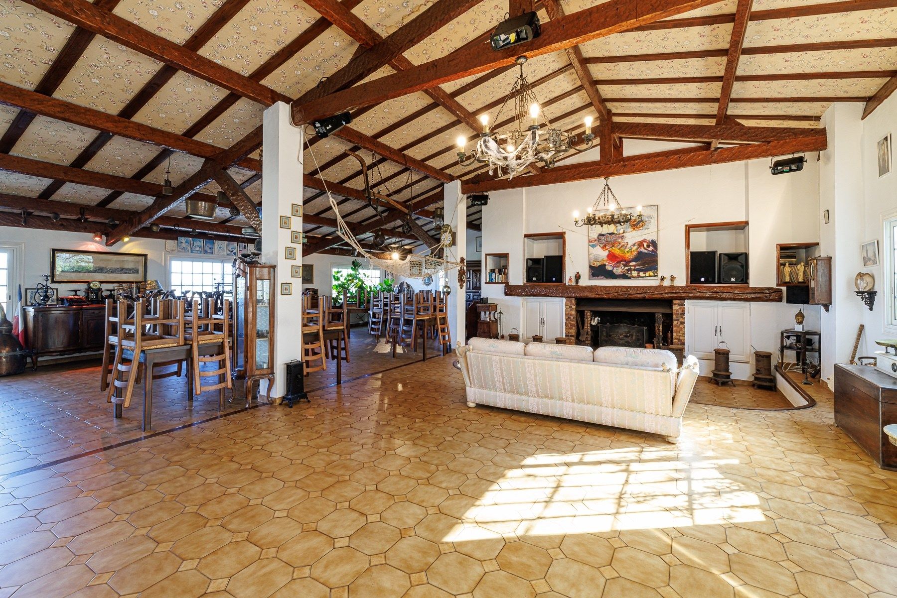 mansion 23 Rooms for sale on NICE (06000)