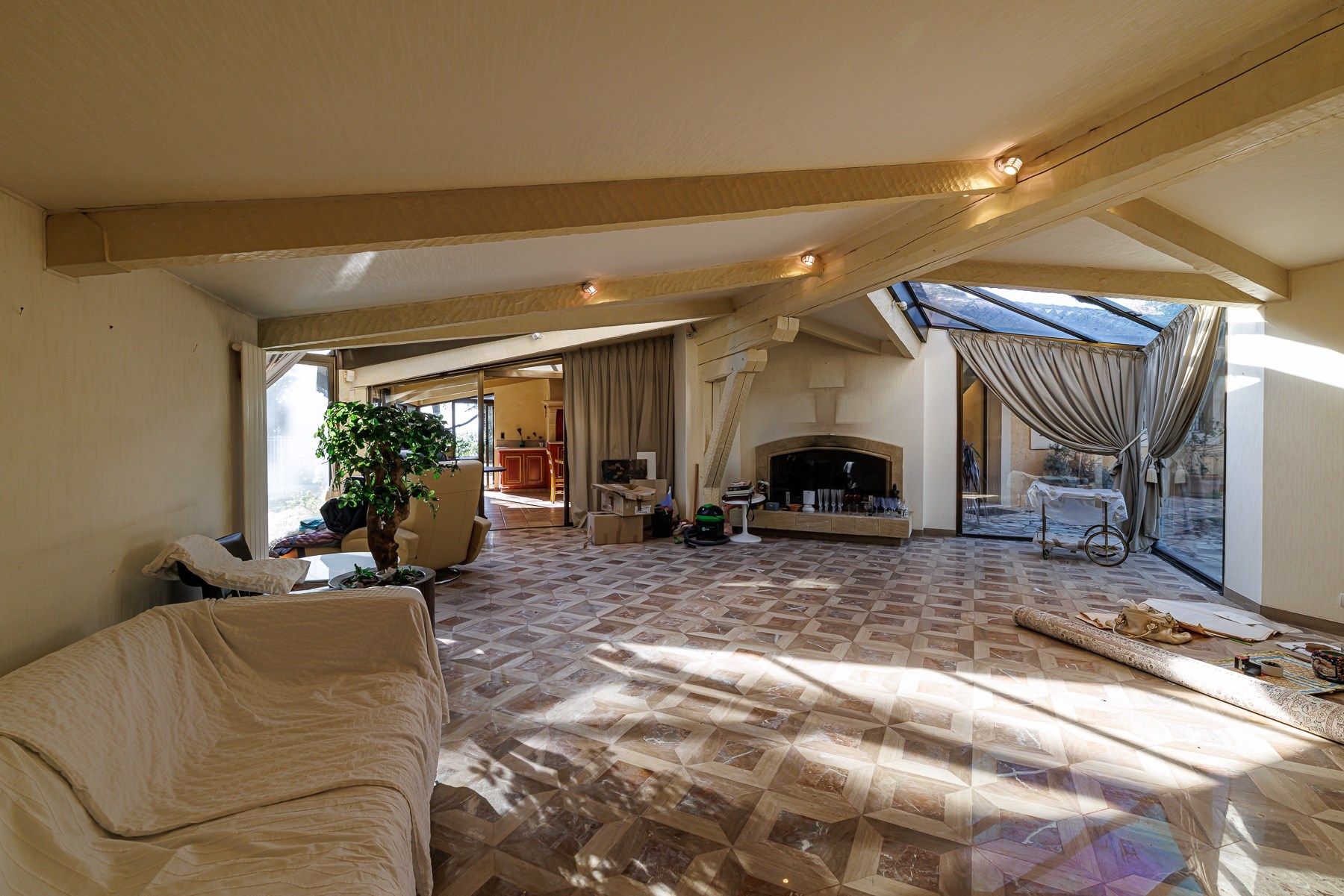 mansion 23 Rooms for sale on NICE (06000)