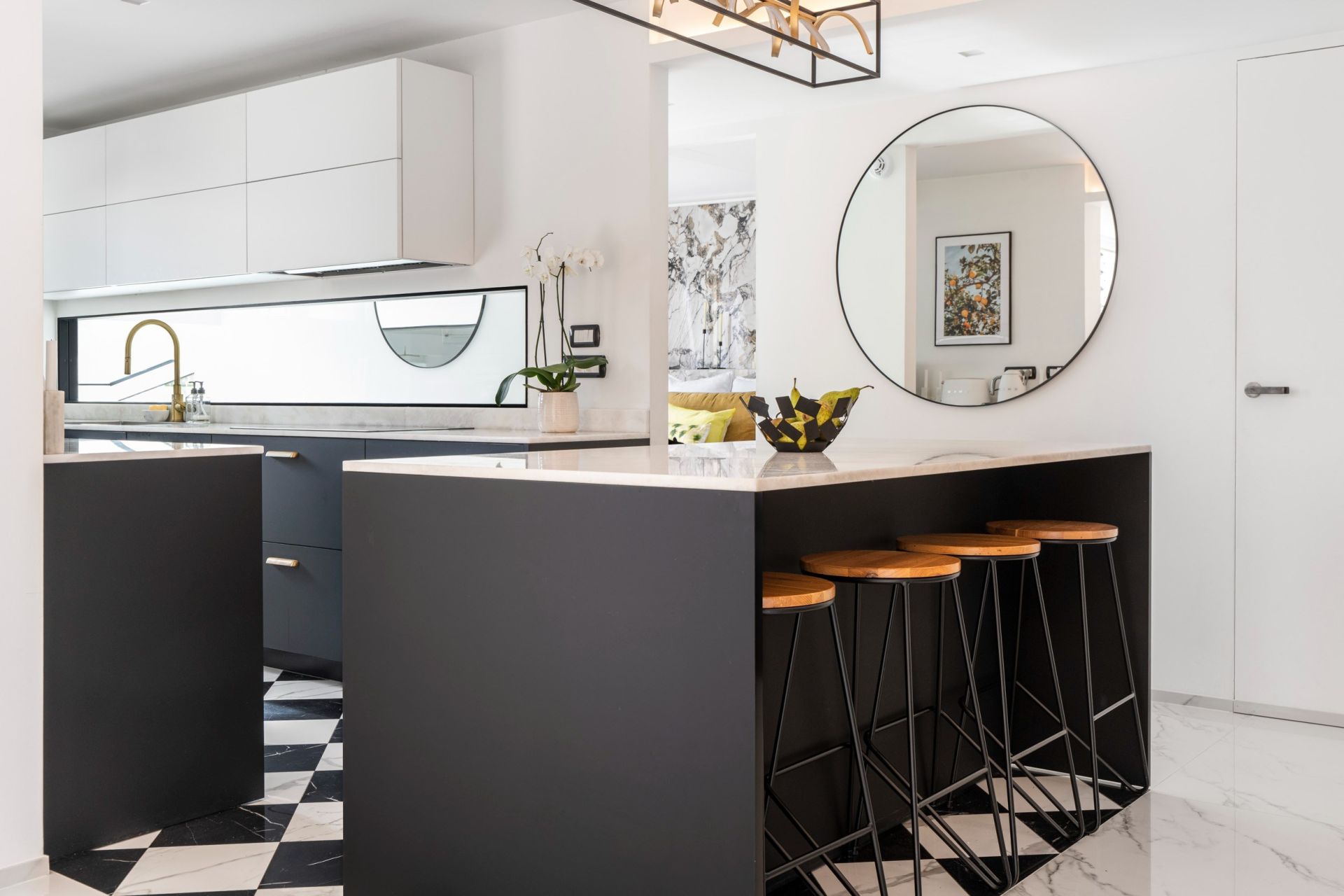 apartment 5 Rooms for sale on VILLEFRANCHE SUR MER (06230)