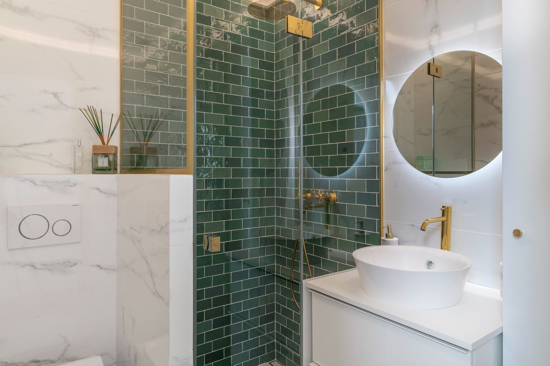 apartment 5 Rooms for sale on VILLEFRANCHE SUR MER (06230)