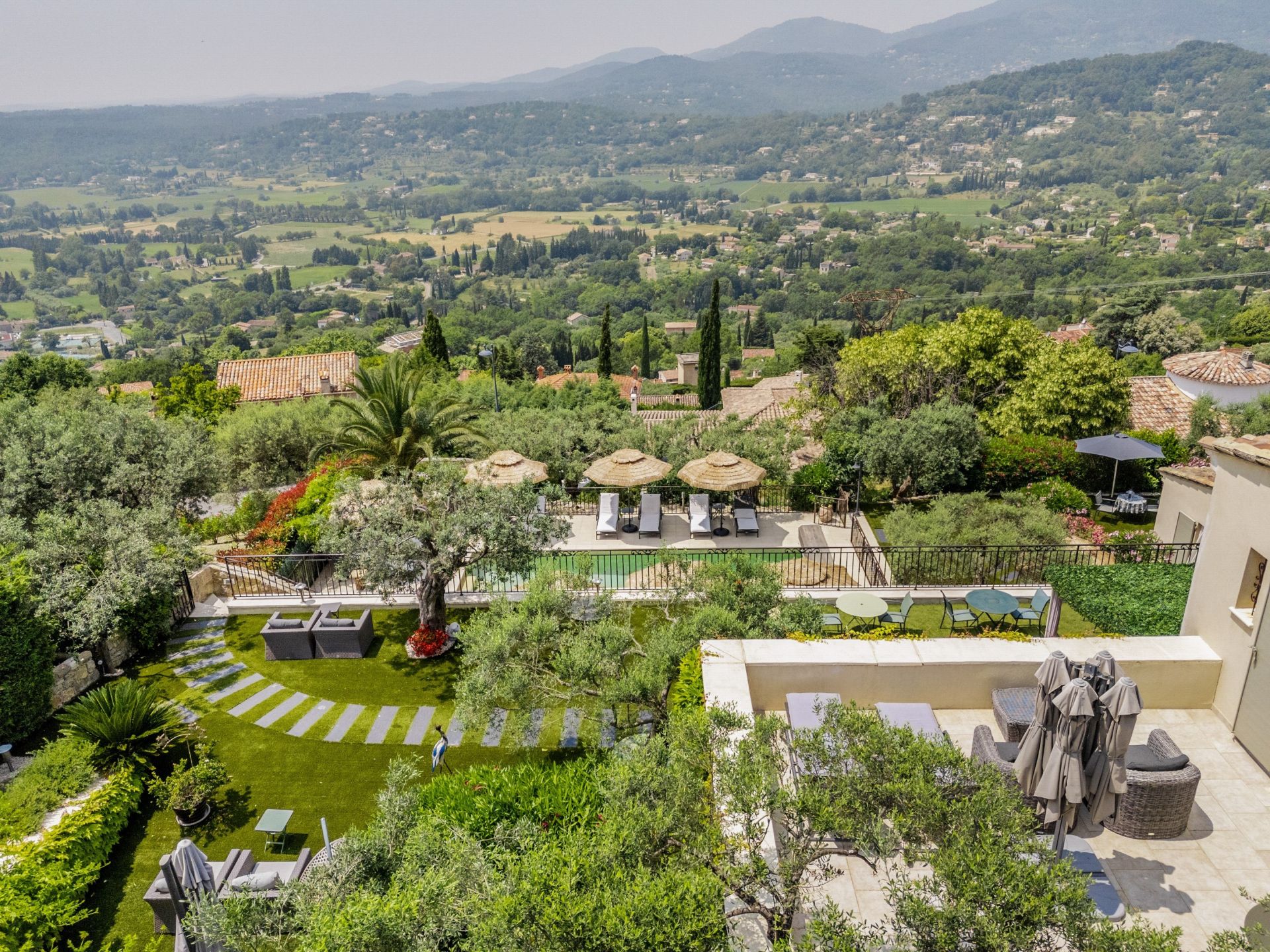 maison provençale 10 Pièces en vente sur FAYENCE (83440)
