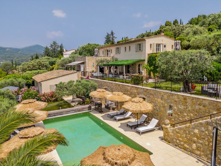 maison provençale 10 Pièces en vente sur FAYENCE (83440)