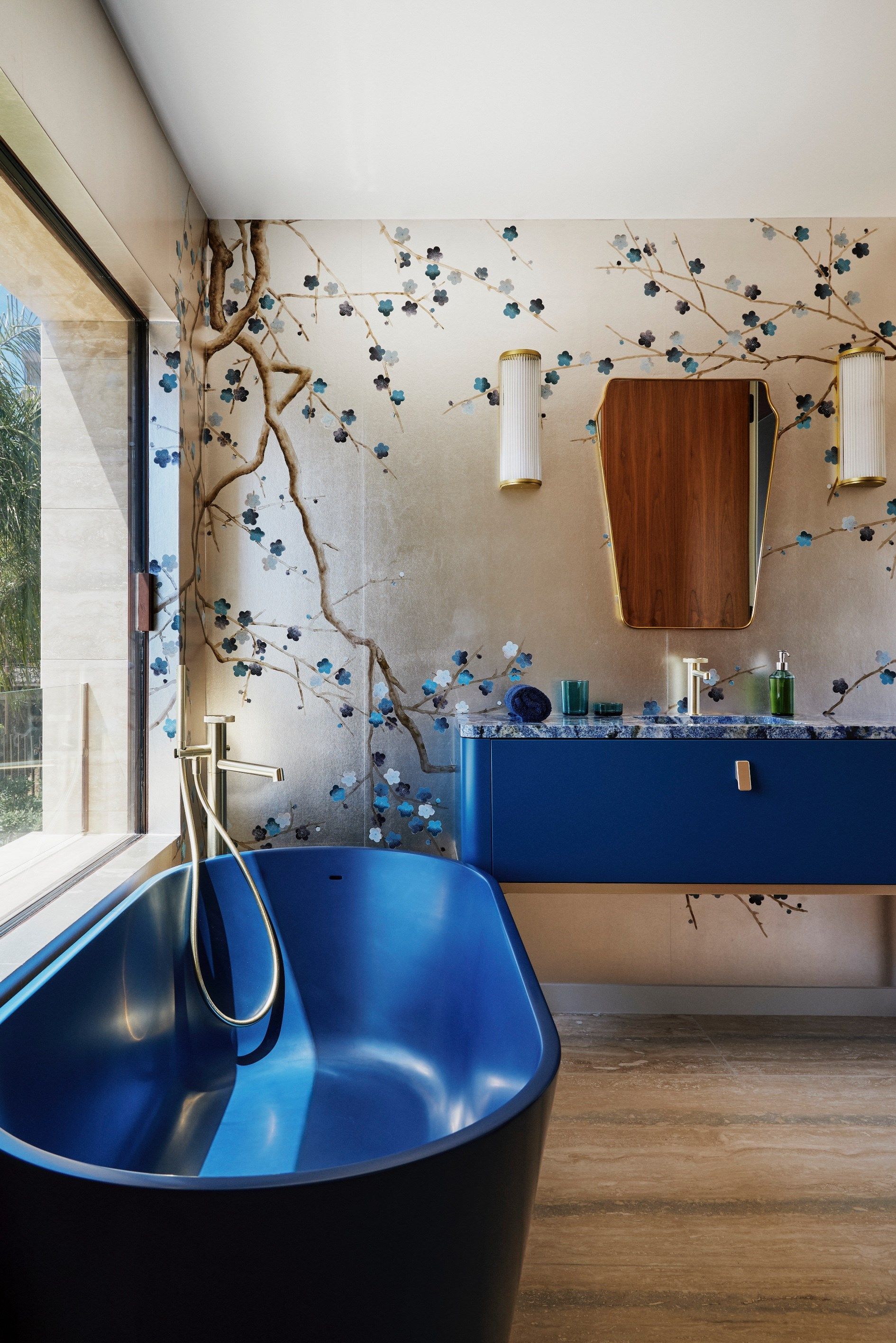 contemporary house 10 Rooms for sale on MANDELIEU LA NAPOULE (06210)