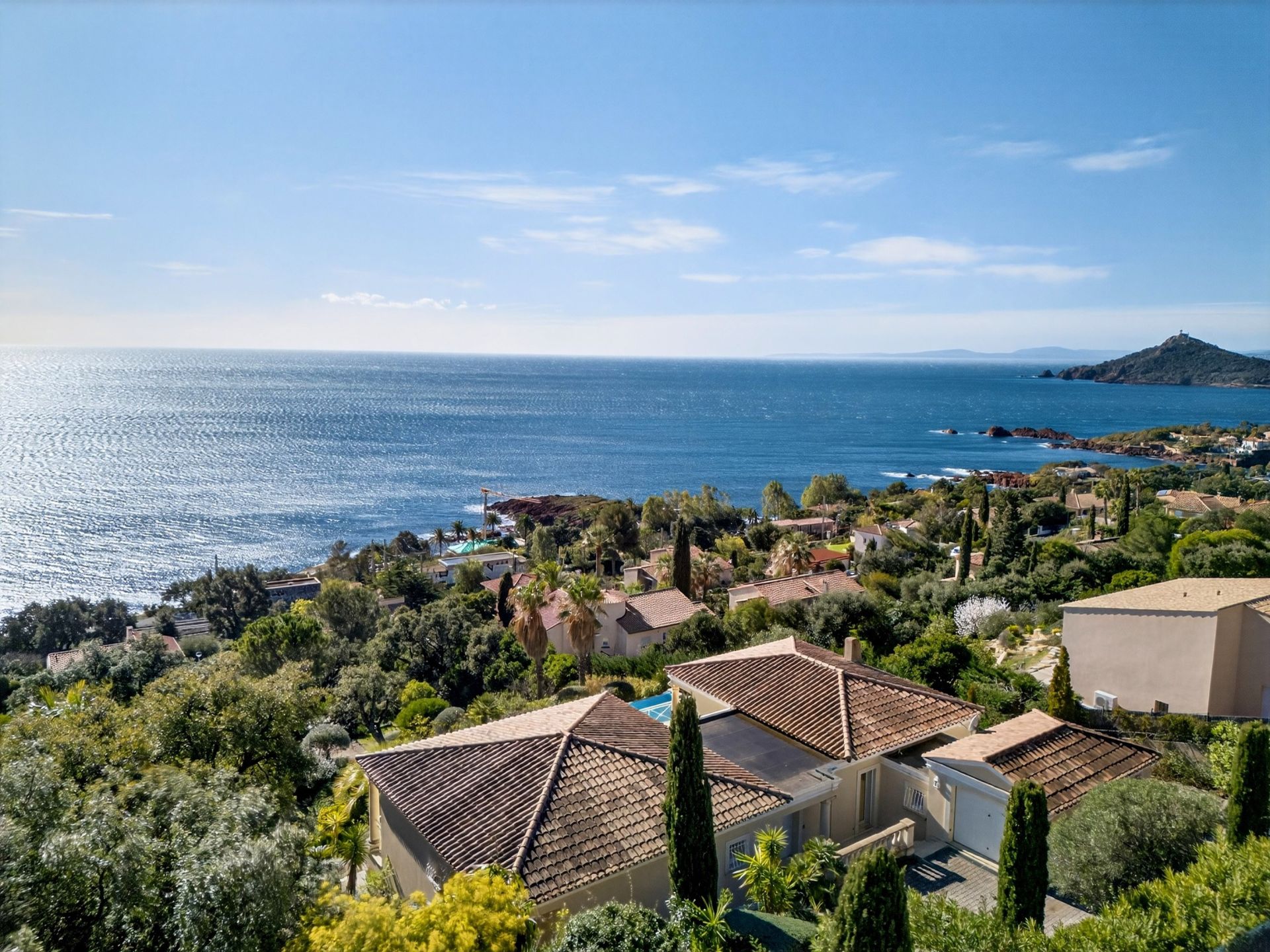 villa 7 Pièces en vente sur ANTHEOR (83530)
