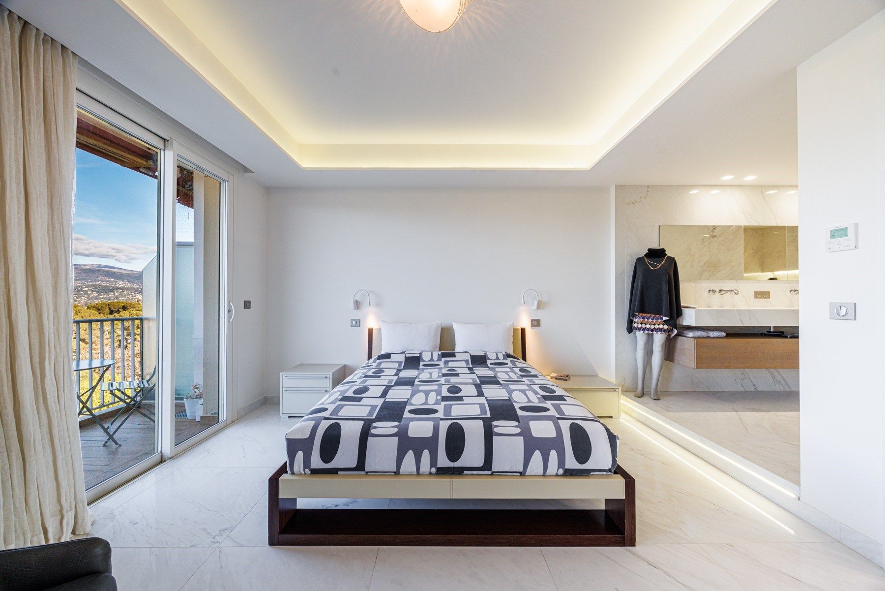penthouse 4 Rooms for sale on CAGNES SUR MER (06800)