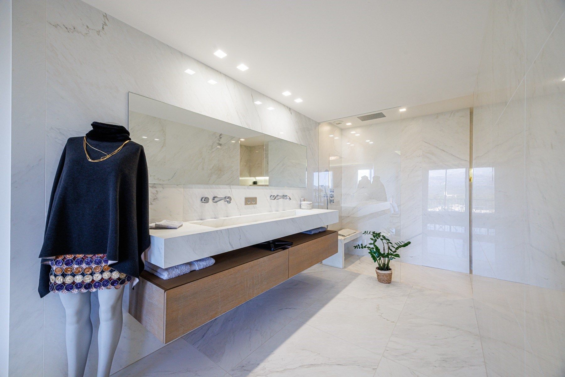 penthouse 4 Rooms for sale on CAGNES SUR MER (06800)