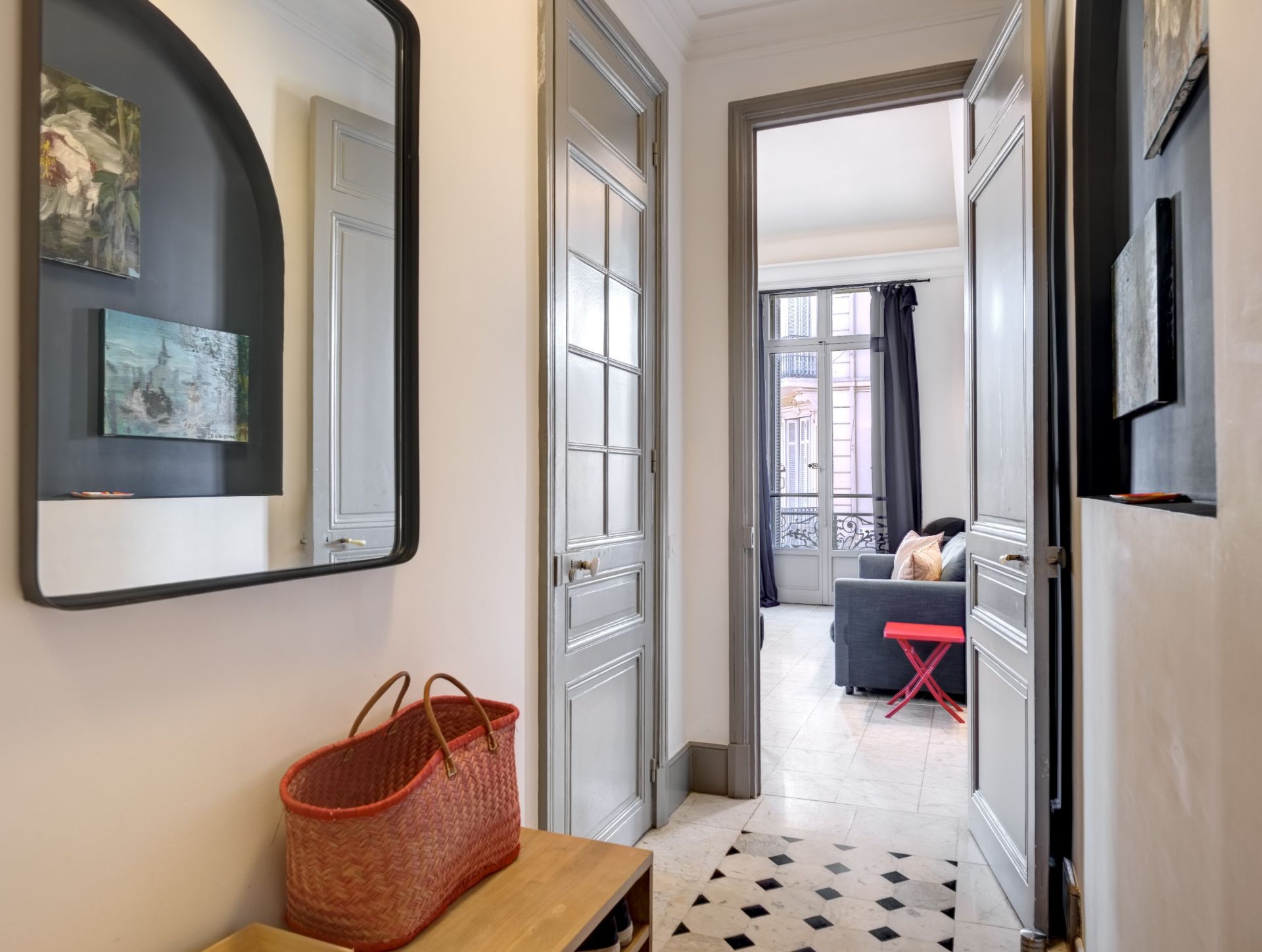 apartment 5 Rooms for sale on CANNES (06400)