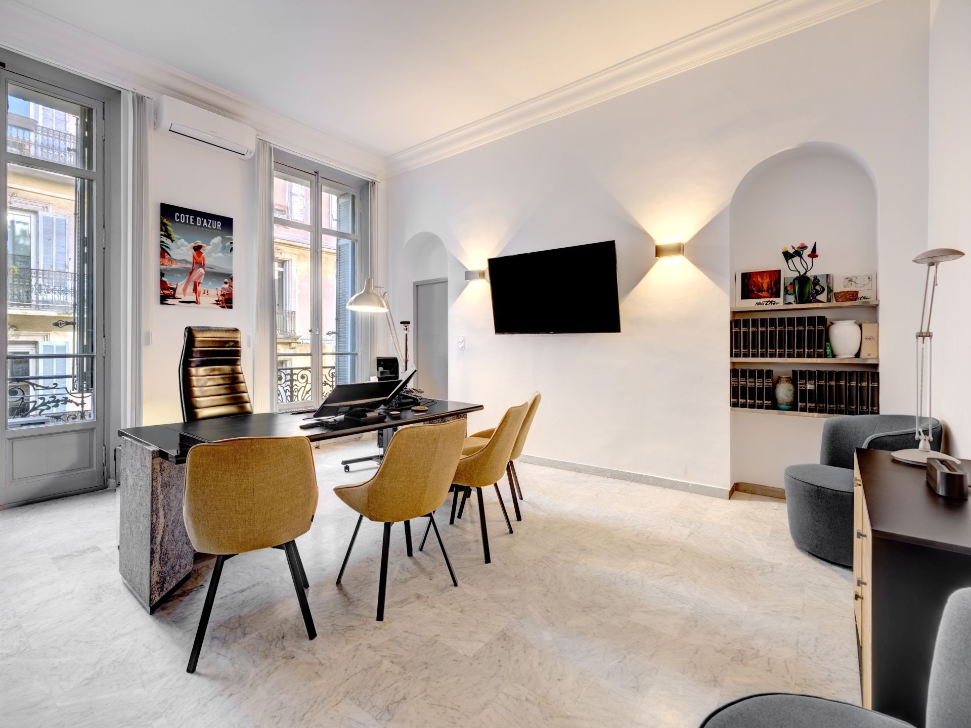apartment 5 Rooms for sale on CANNES (06400)