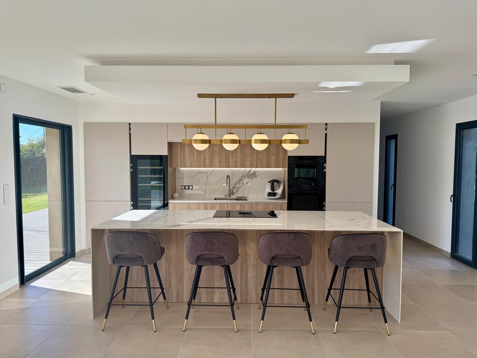 contemporary house 6 Rooms for sale on MOUGINS (06250)