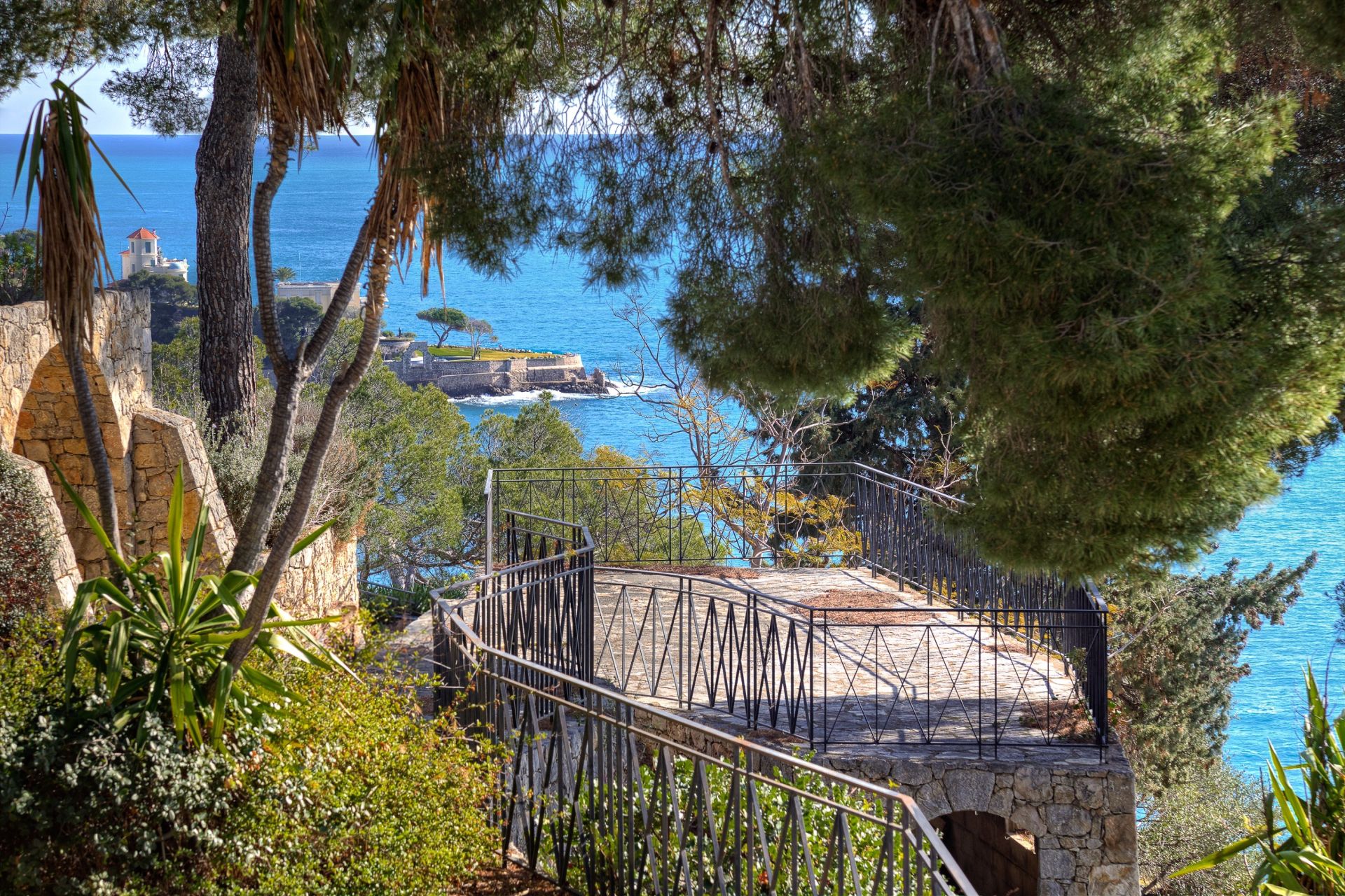 villa 10 Pièces en vente sur EZE (06360)