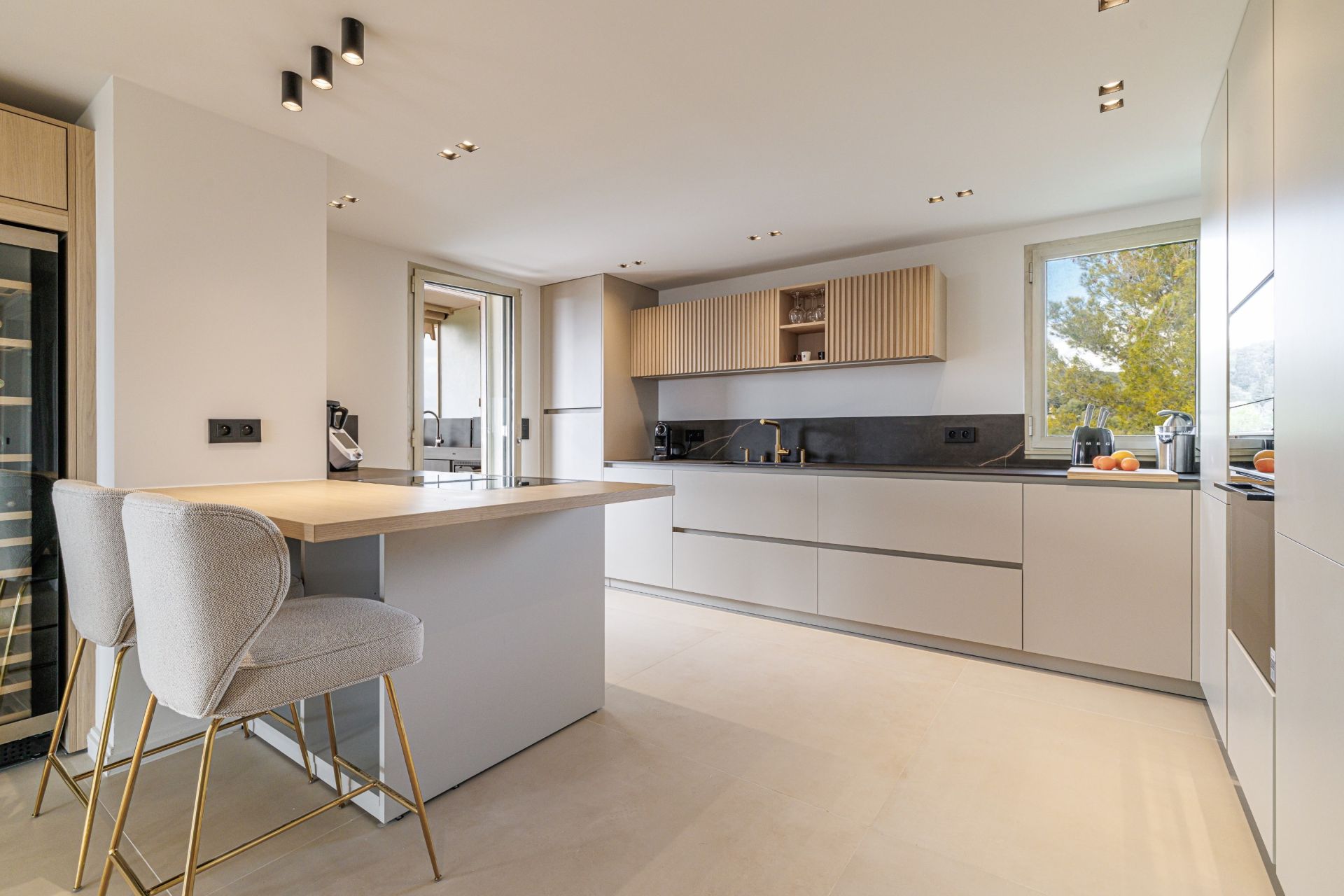 penthouse 6 Rooms for sale on LE CANNET (06110)