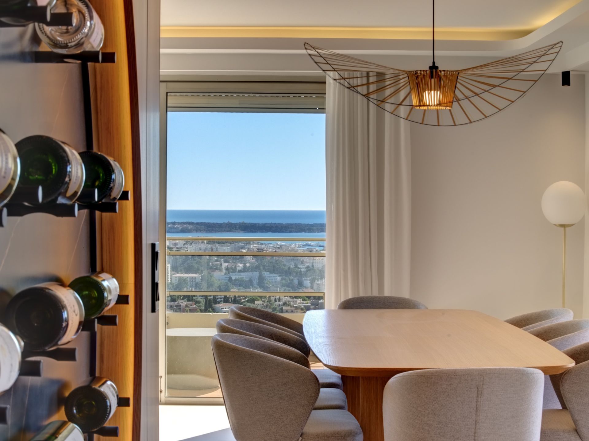 penthouse 6 Rooms for sale on LE CANNET (06110)